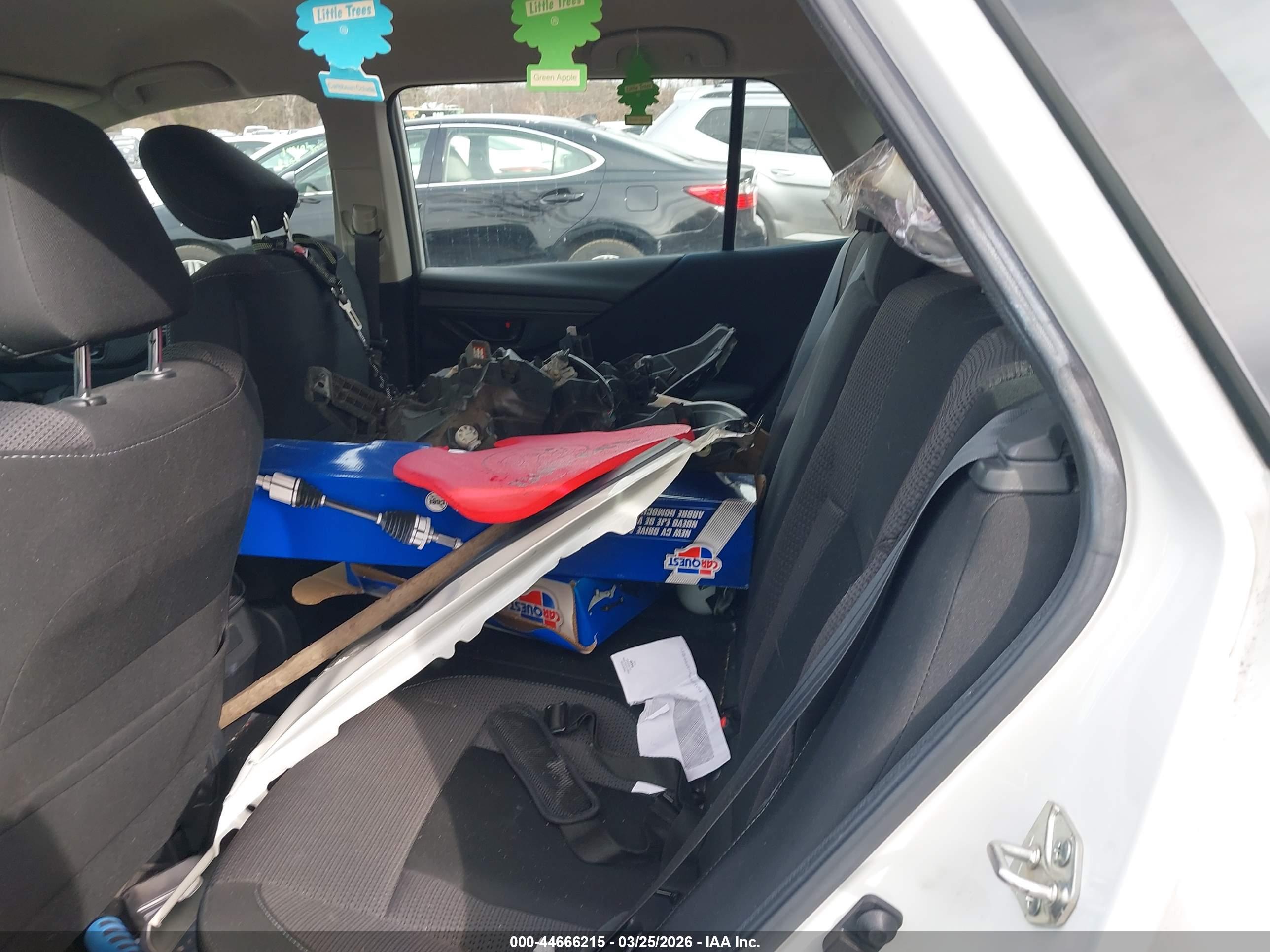 SUBARU OUTBACK image 8
