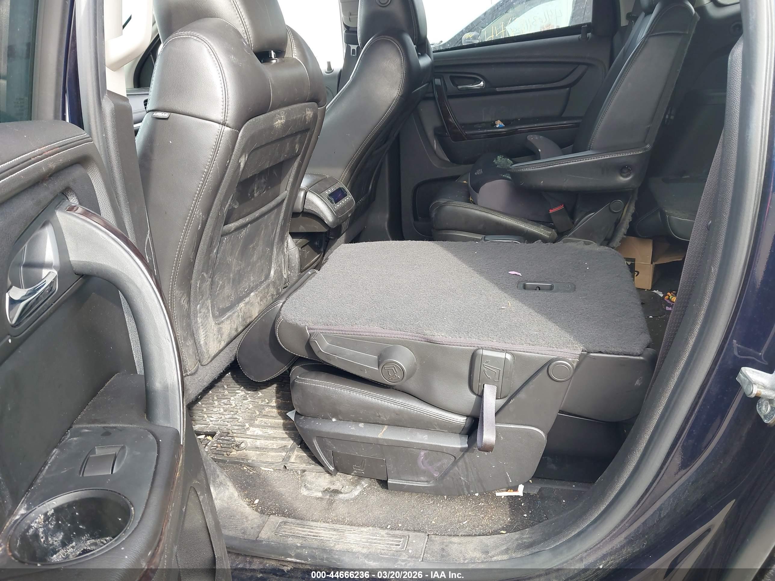 CHEVROLET TRAVERSE image 8