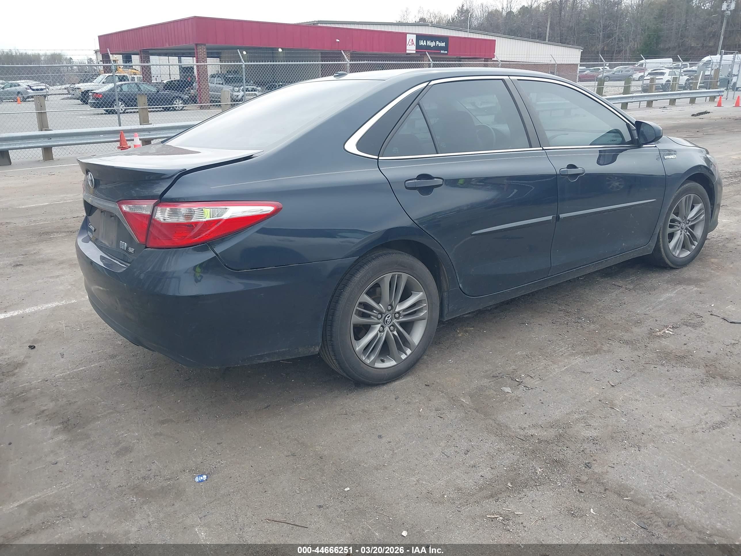 TOYOTA CAMRY image 4