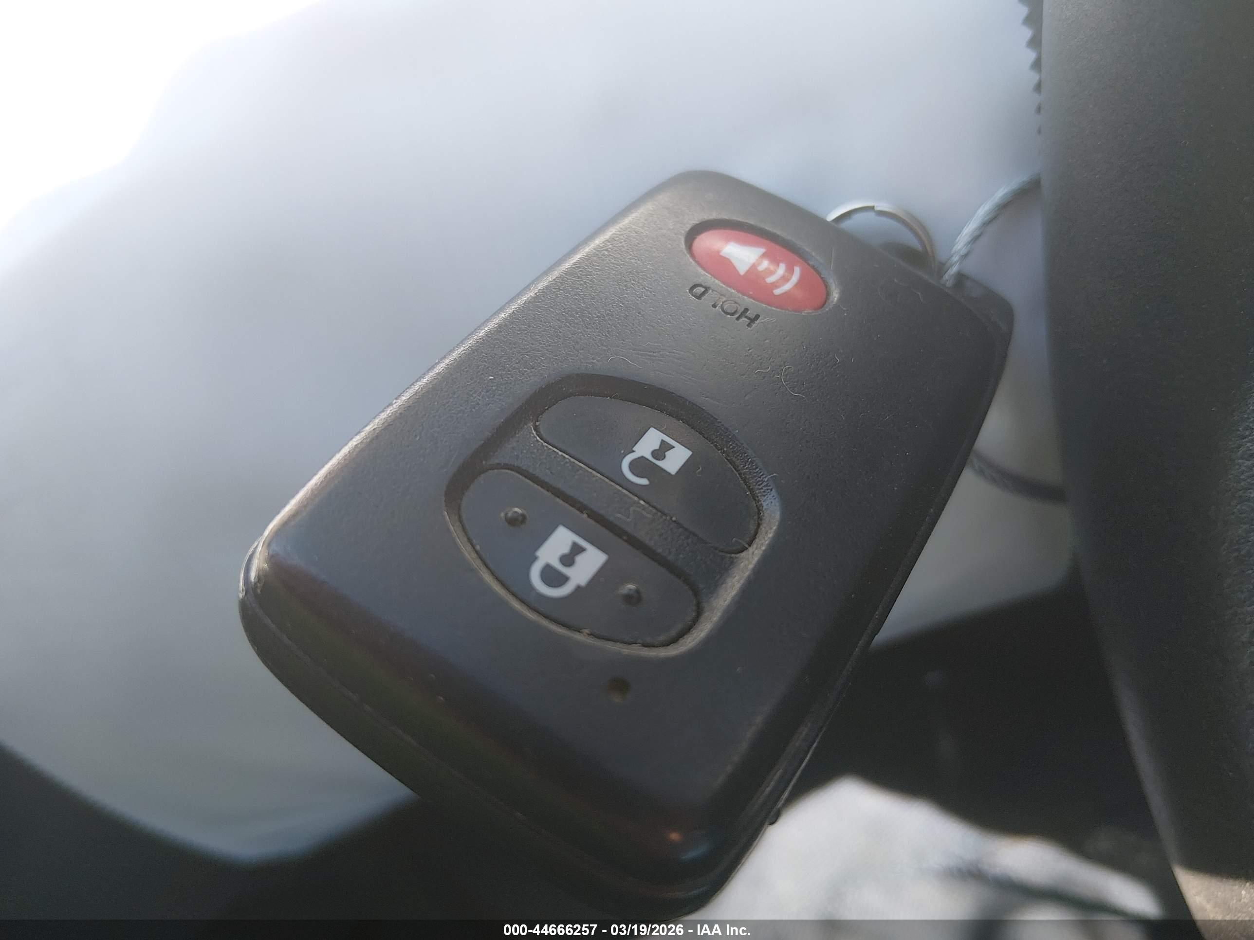 TOYOTA PRIUS image 11