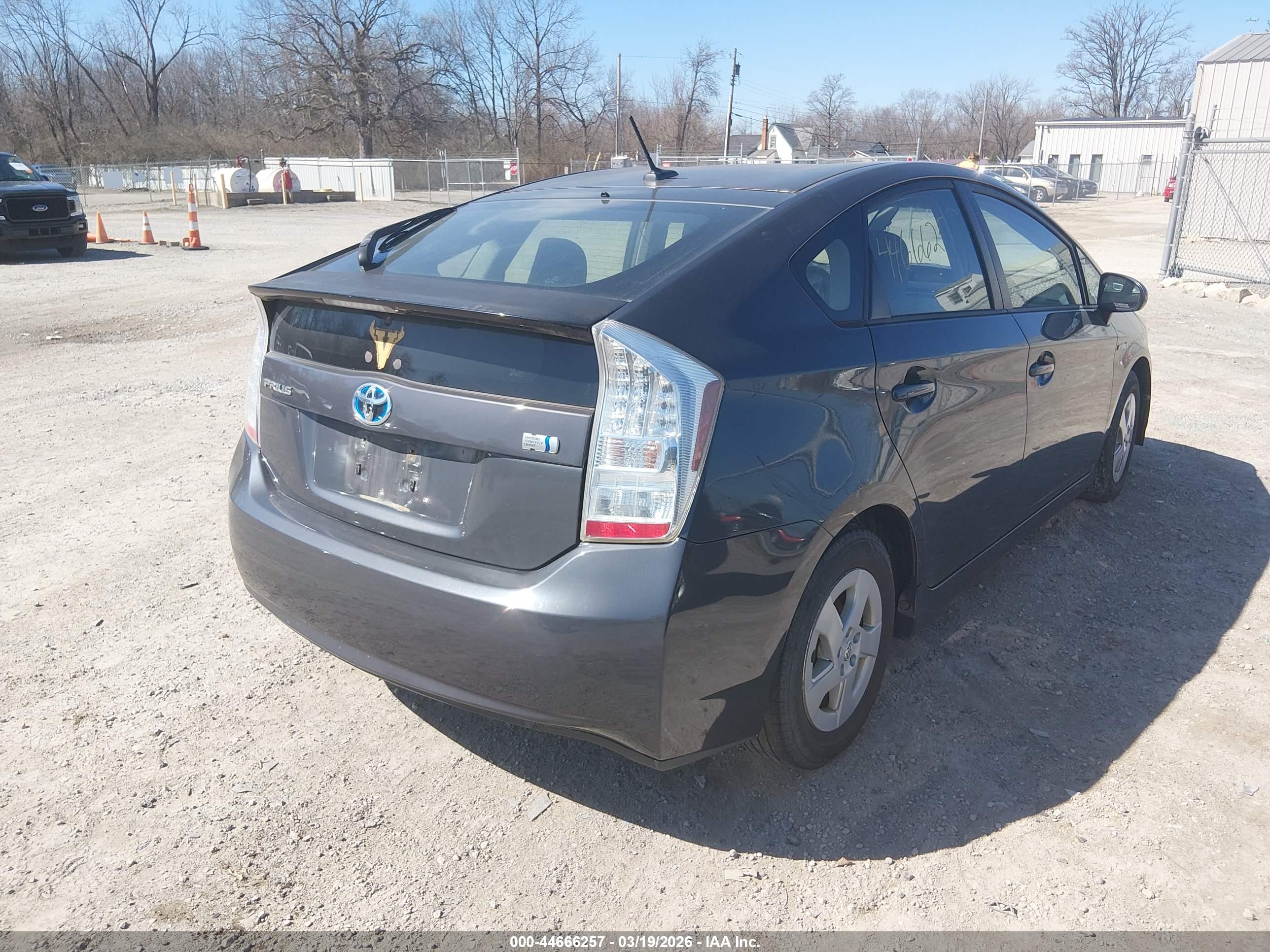 TOYOTA PRIUS image 4