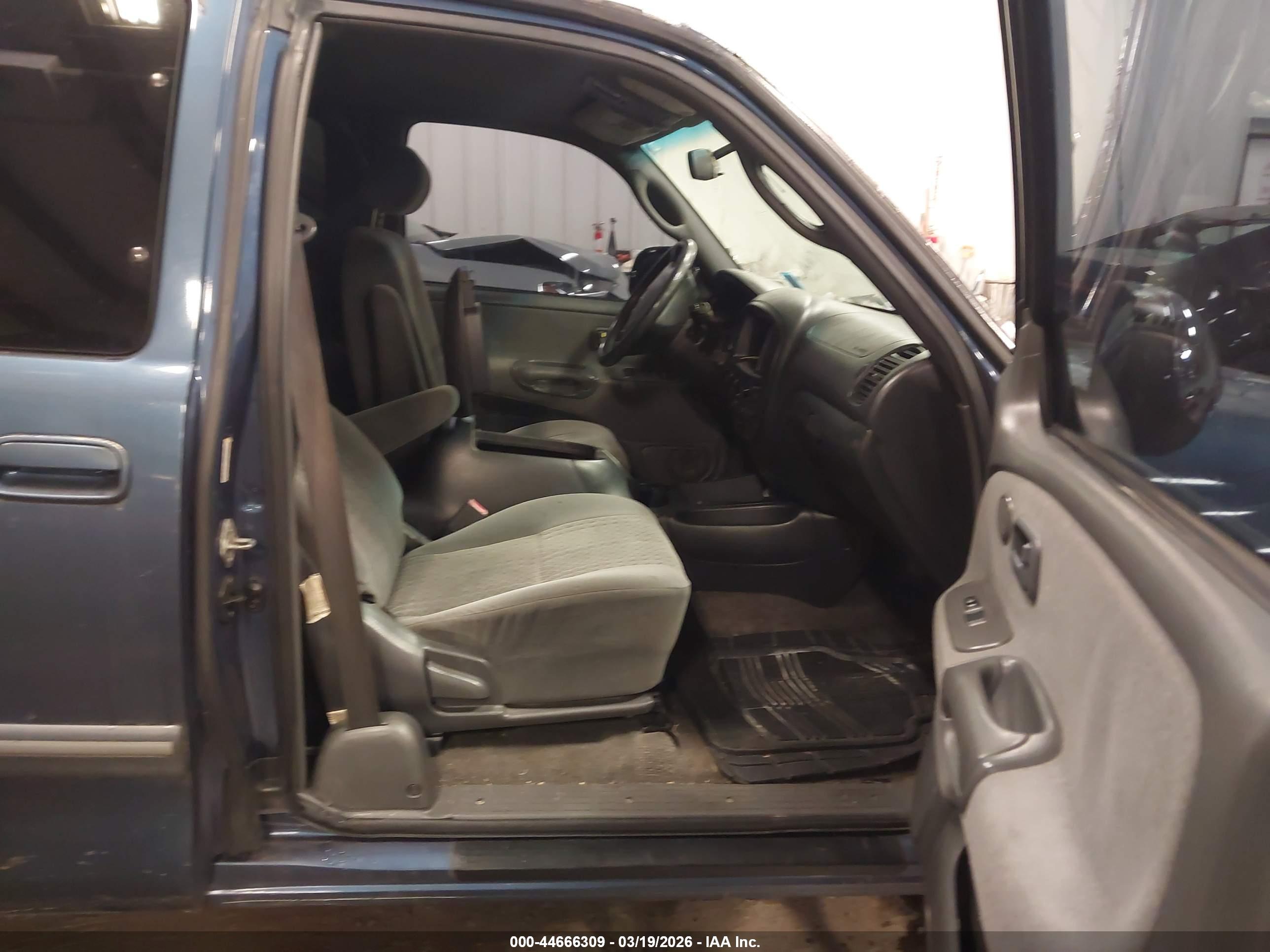 TOYOTA TUNDRA image 5