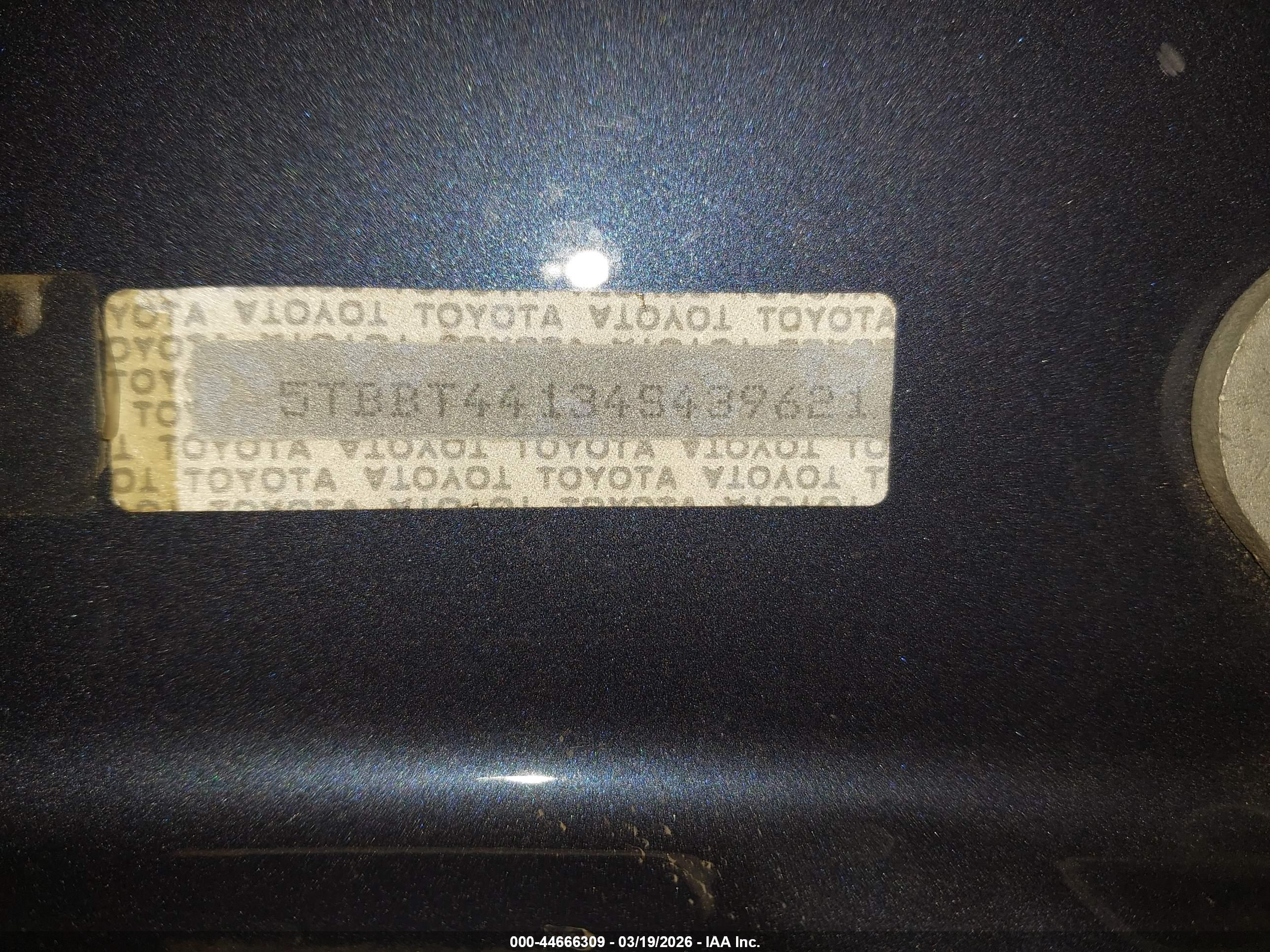TOYOTA TUNDRA image 9