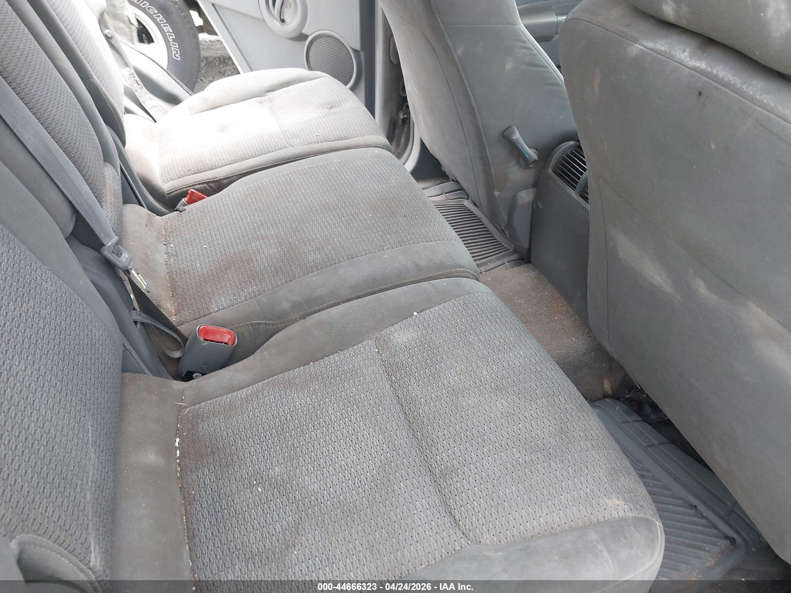 JEEP COMMANDER image 8