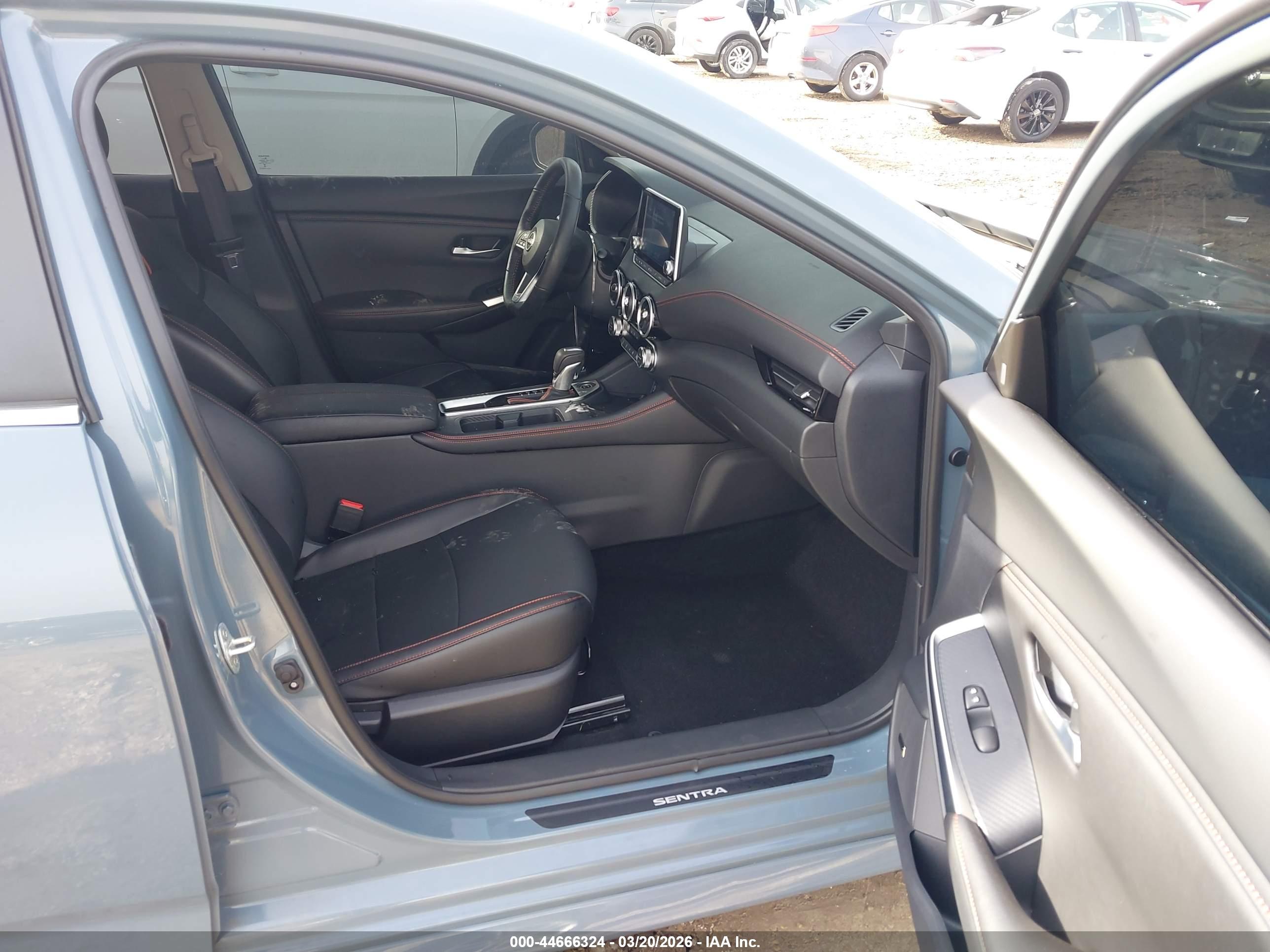 NISSAN SENTRA image 5