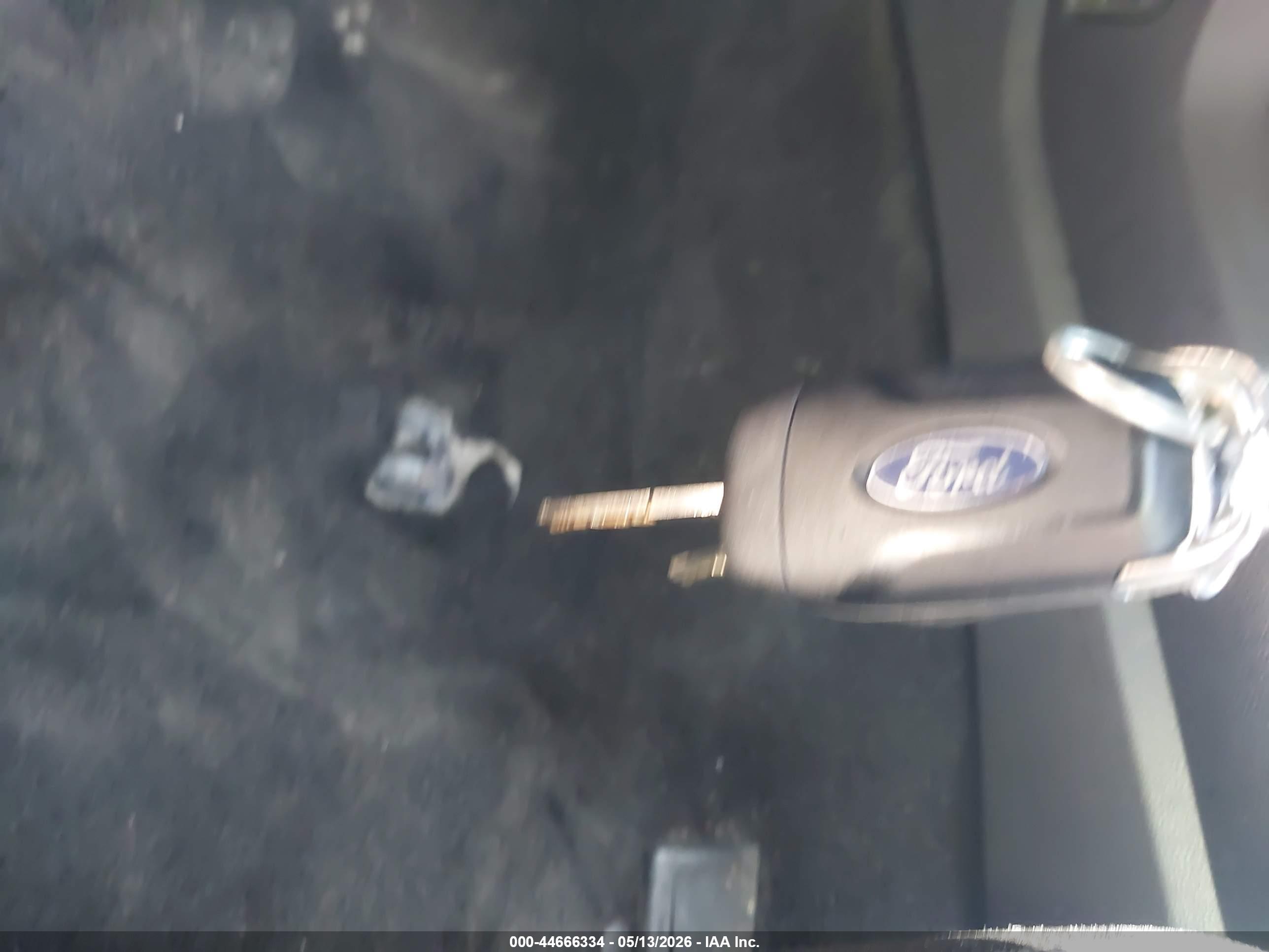 FORD FUSION image 11
