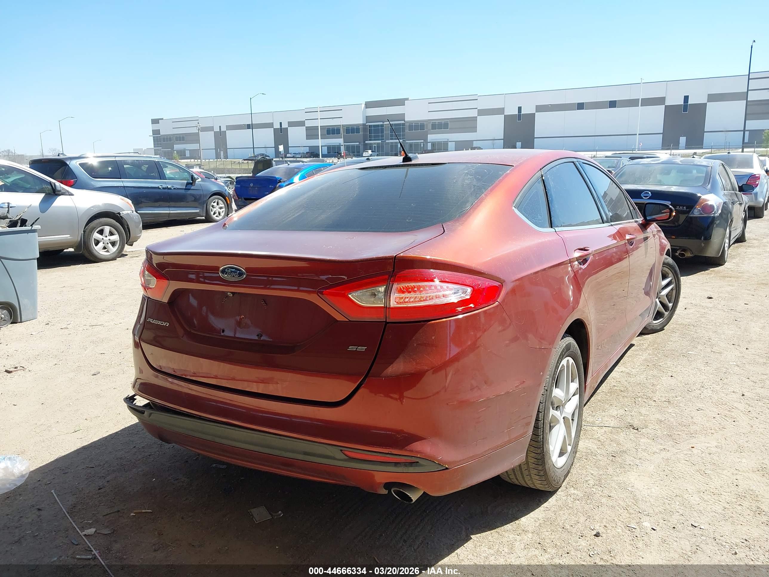 FORD FUSION image 4