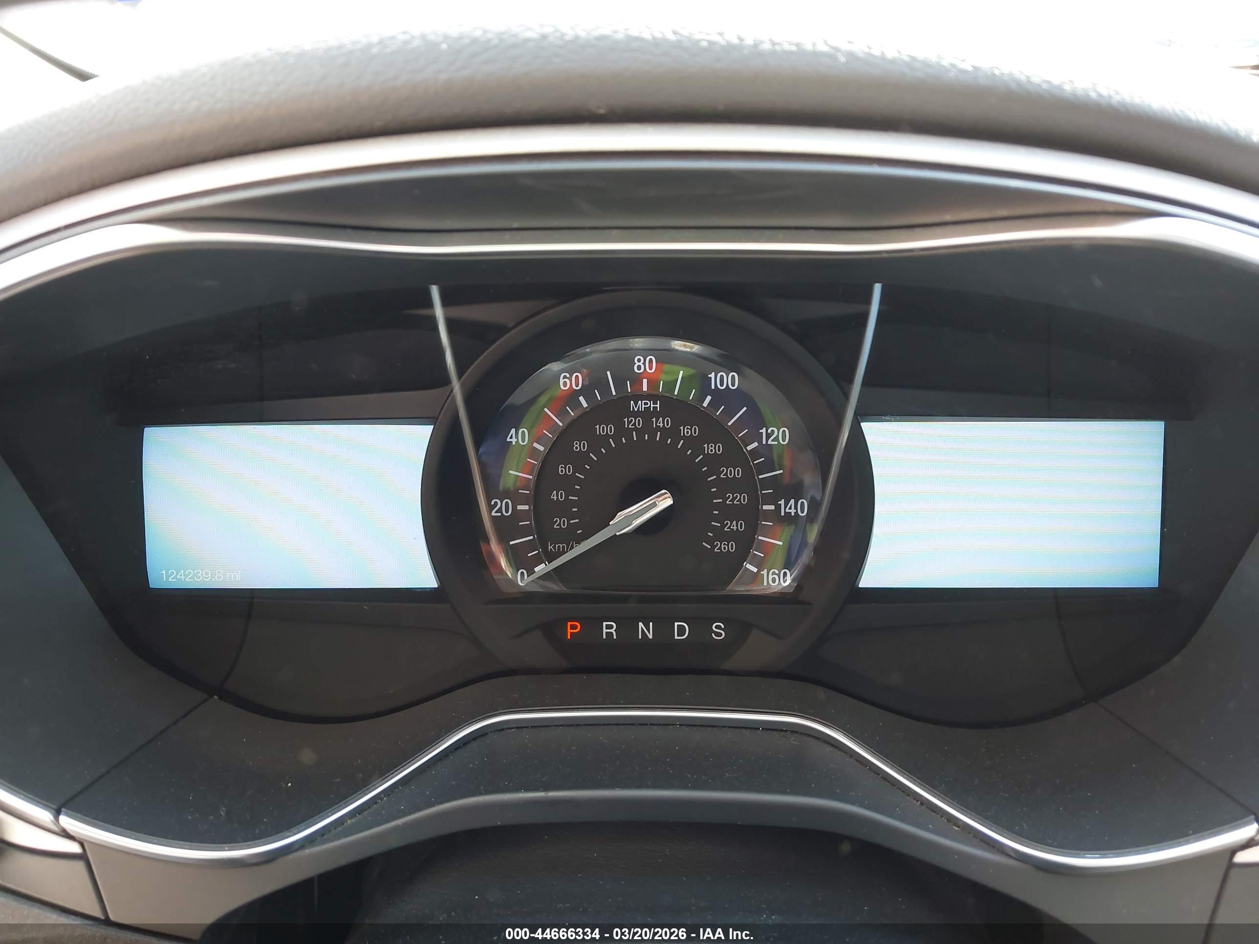 FORD FUSION image 7