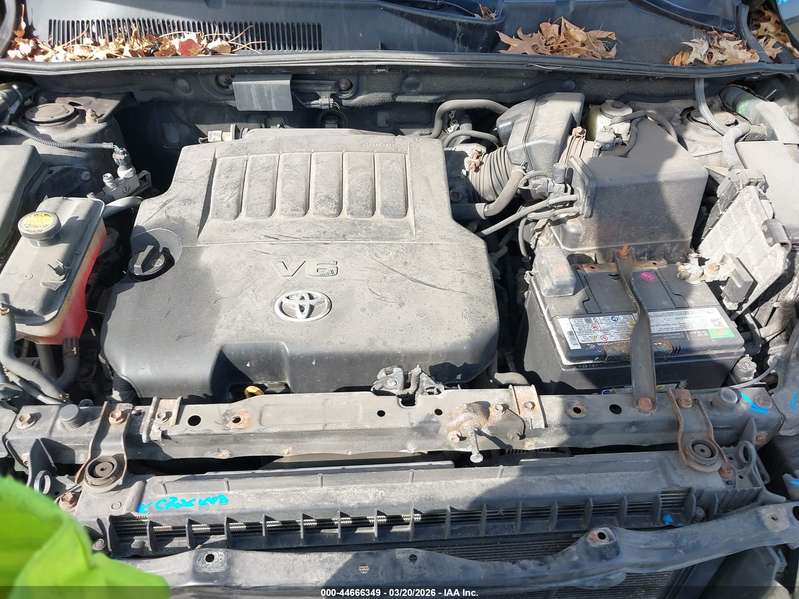 TOYOTA RAV4 image 10