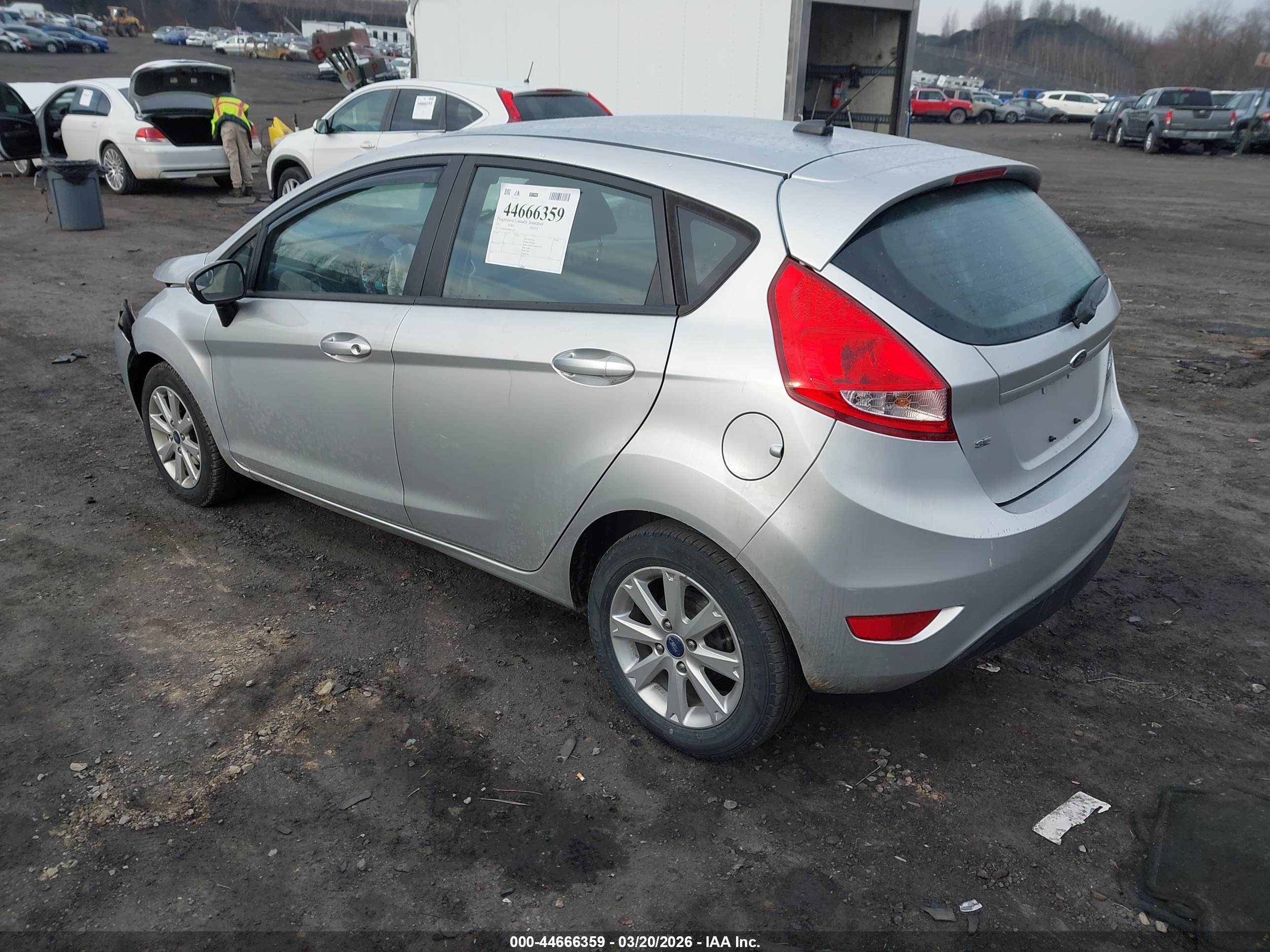 FORD FIESTA image 3
