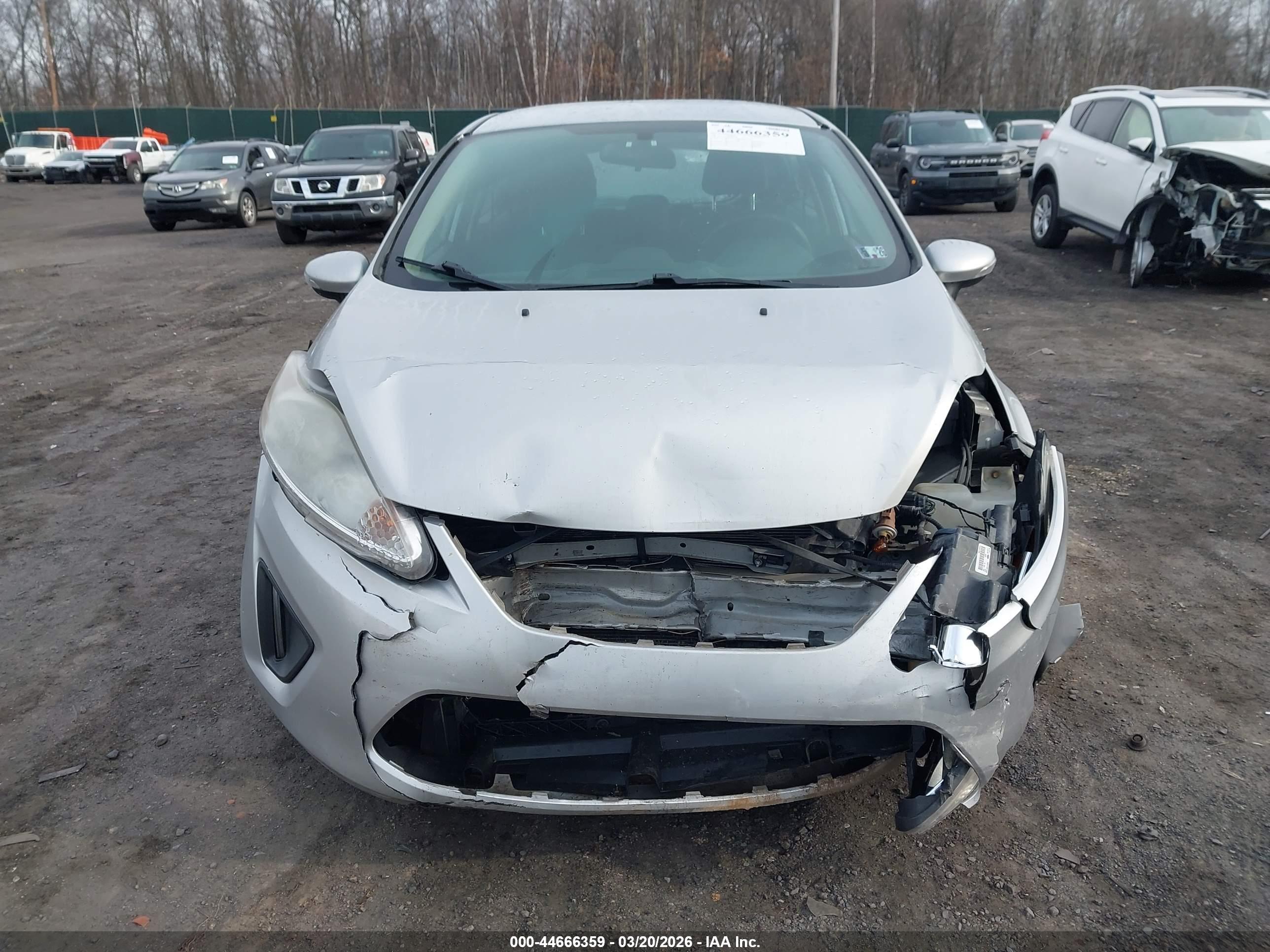 FORD FIESTA image 6