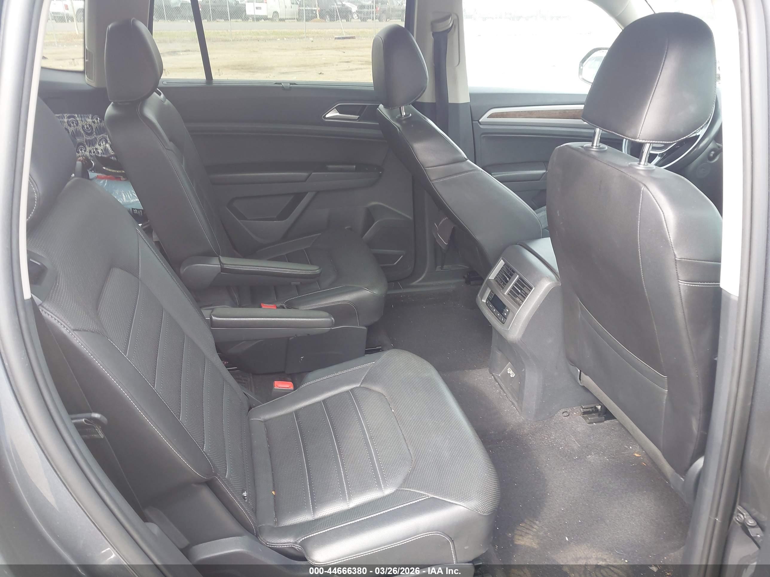 VOLKSWAGEN ATLAS image 8