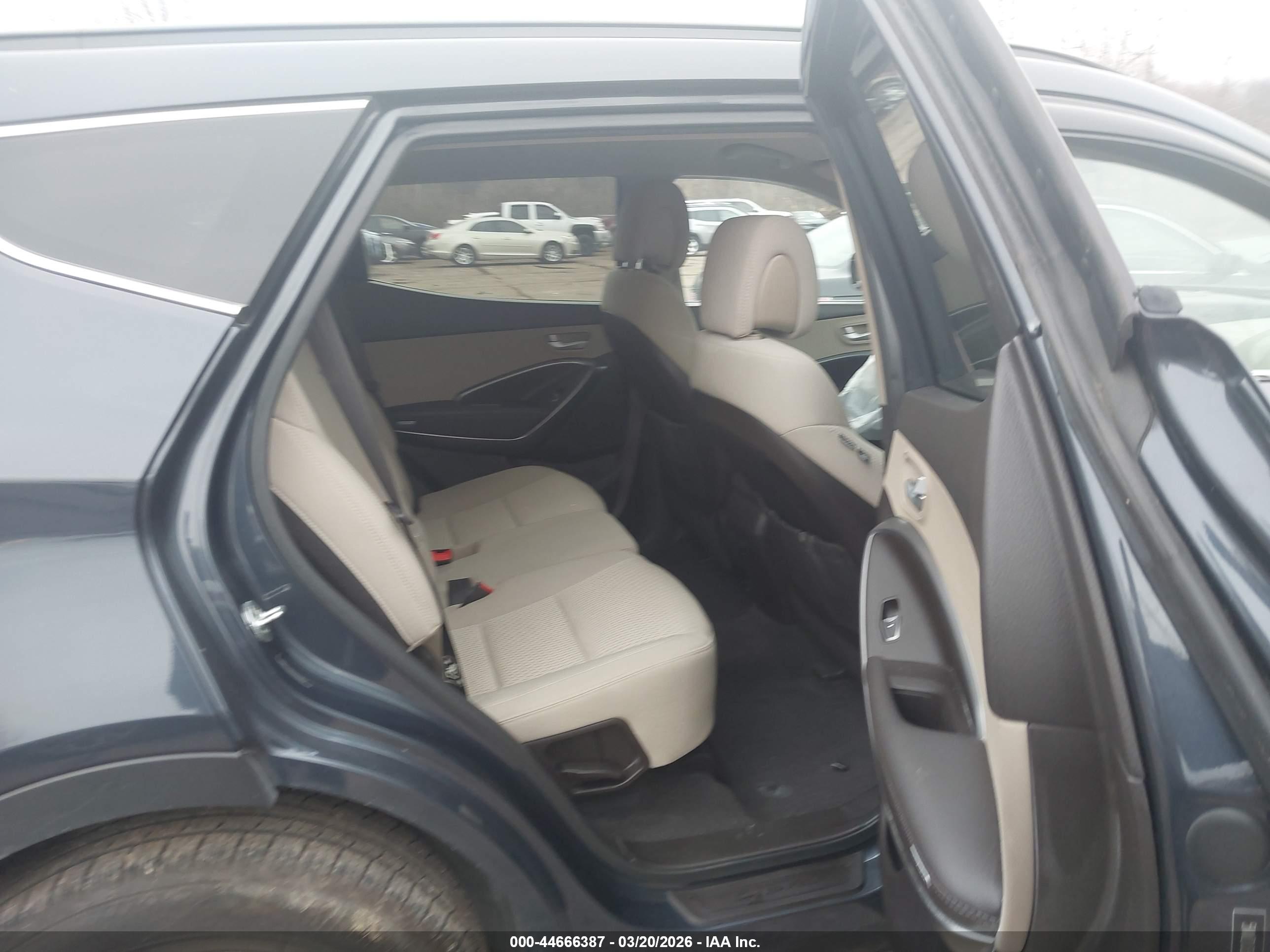 HYUNDAI SANTA image 8