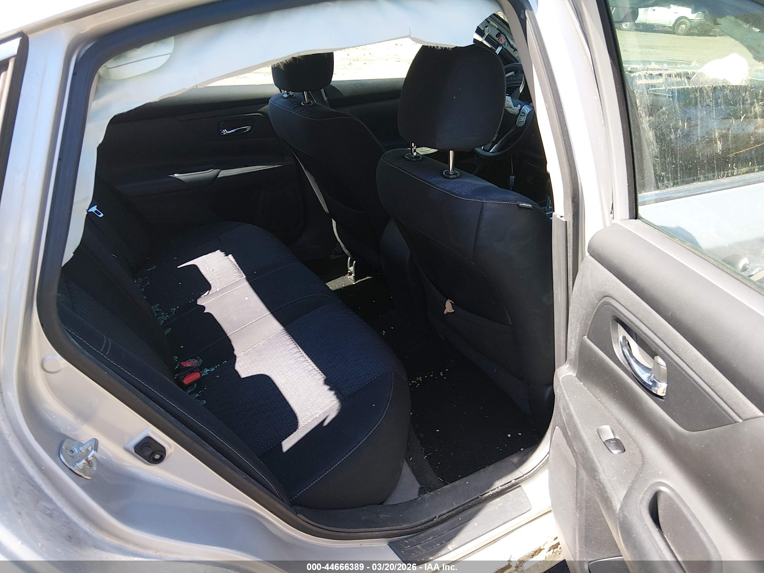 NISSAN ALTIMA image 8