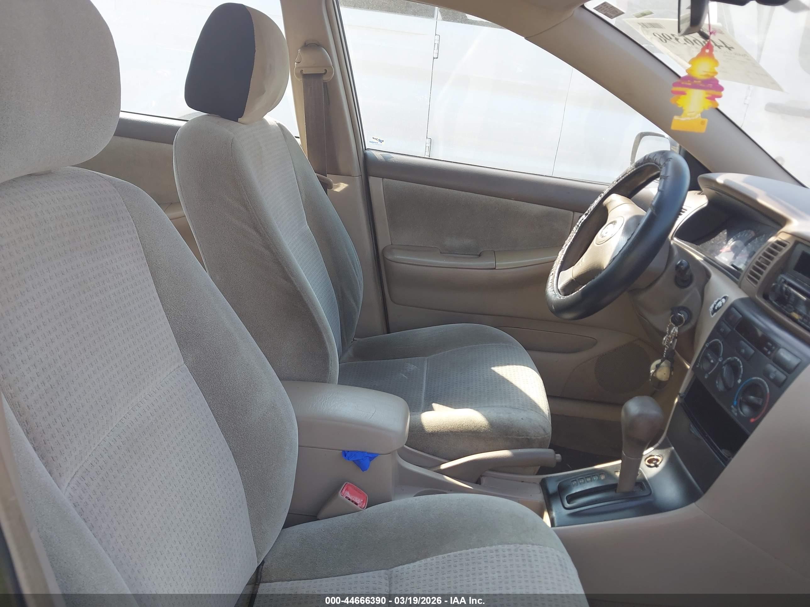 TOYOTA COROLLA image 5