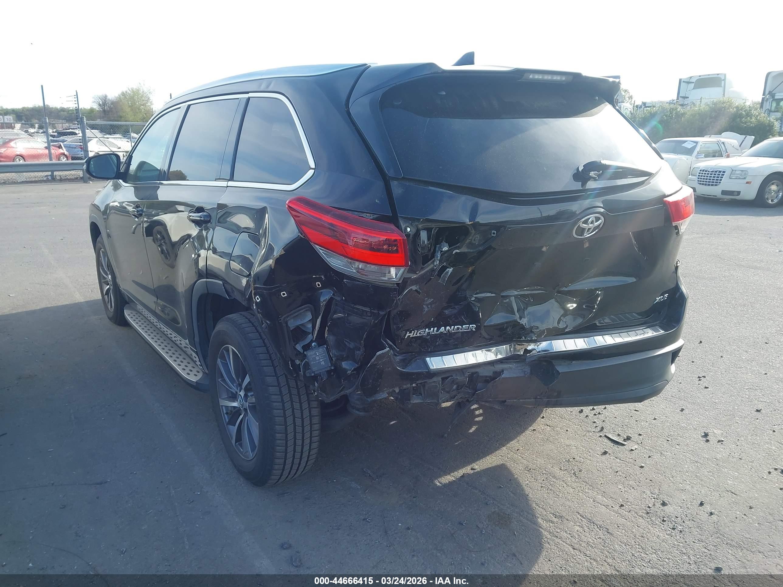 TOYOTA HIGHLANDER image 3