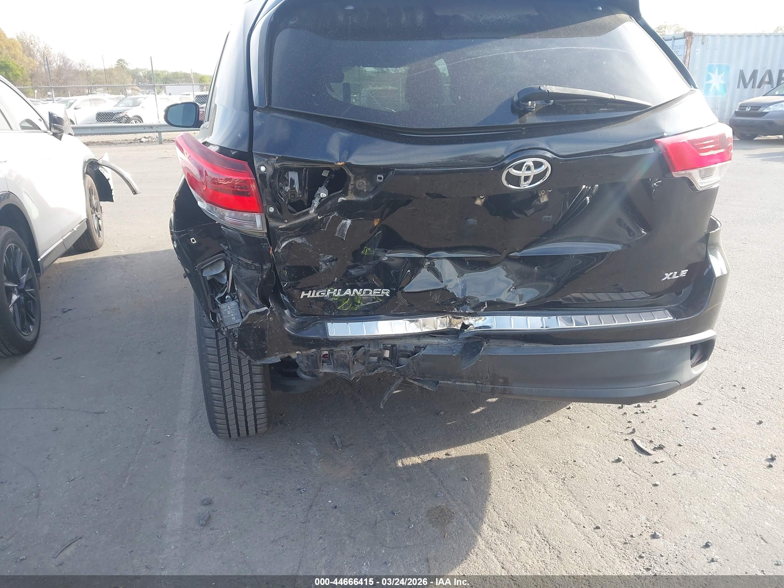 TOYOTA HIGHLANDER image 6