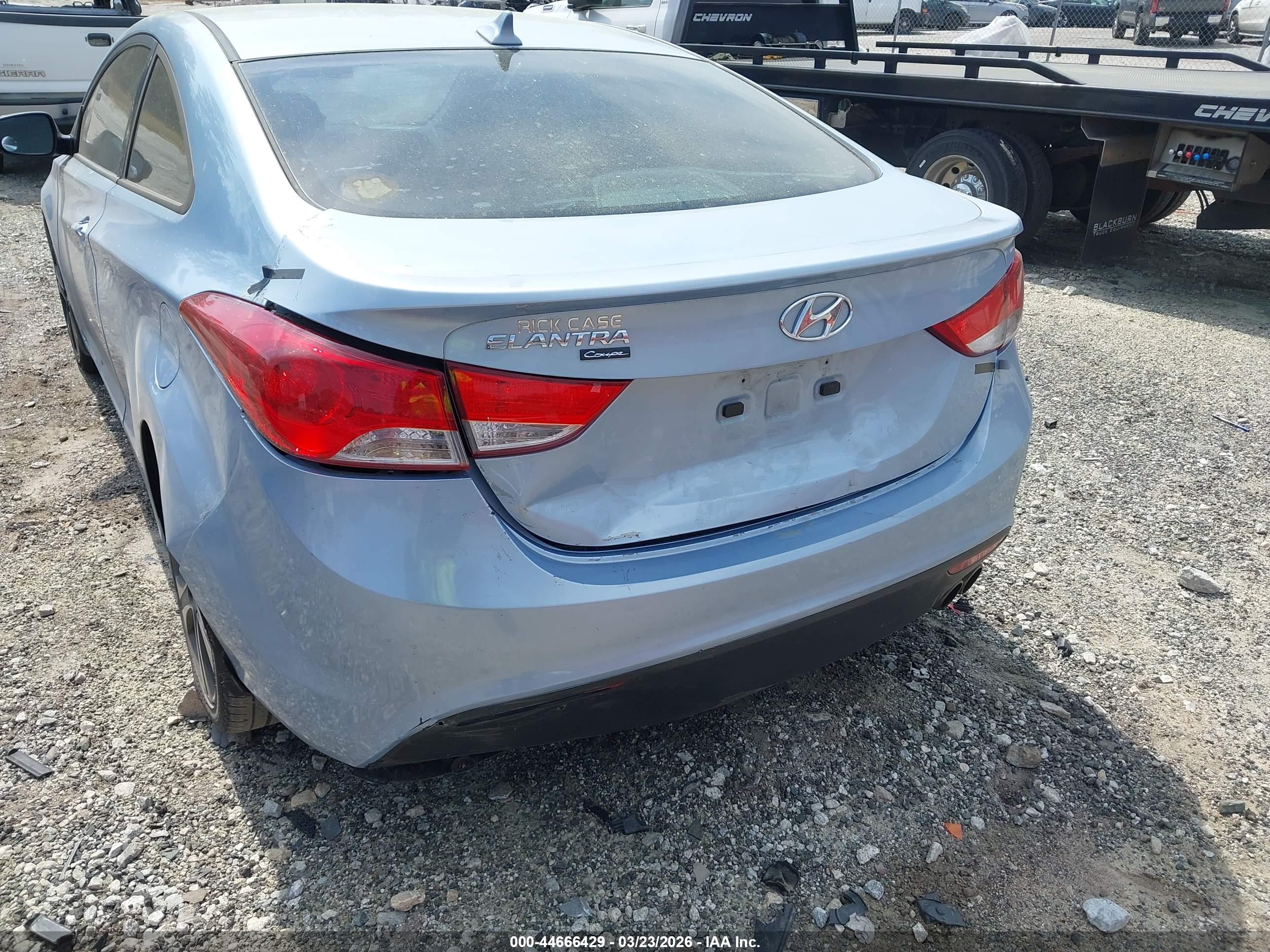 HYUNDAI ELANTRA image 6