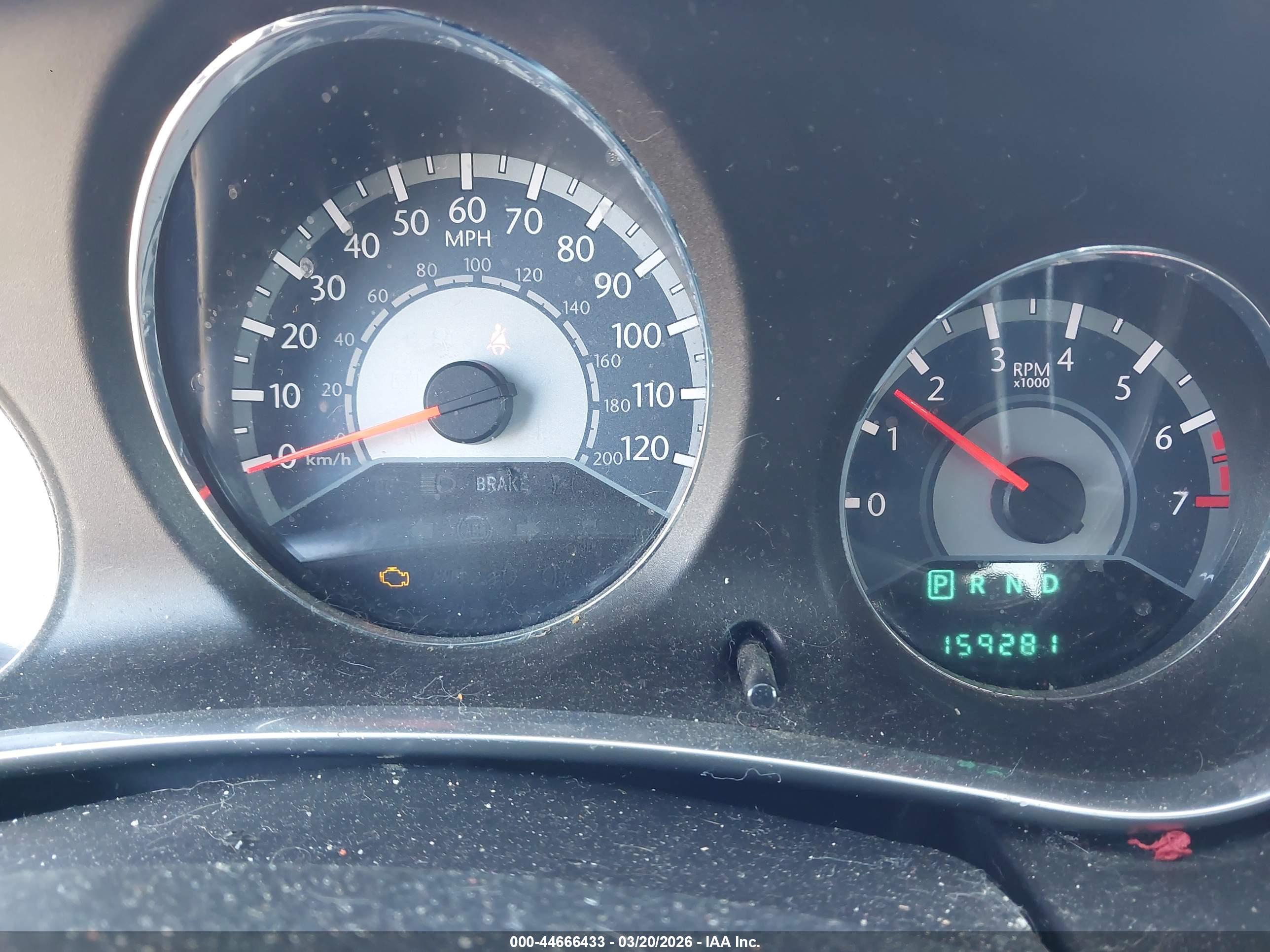 CHRYSLER 200 image 7