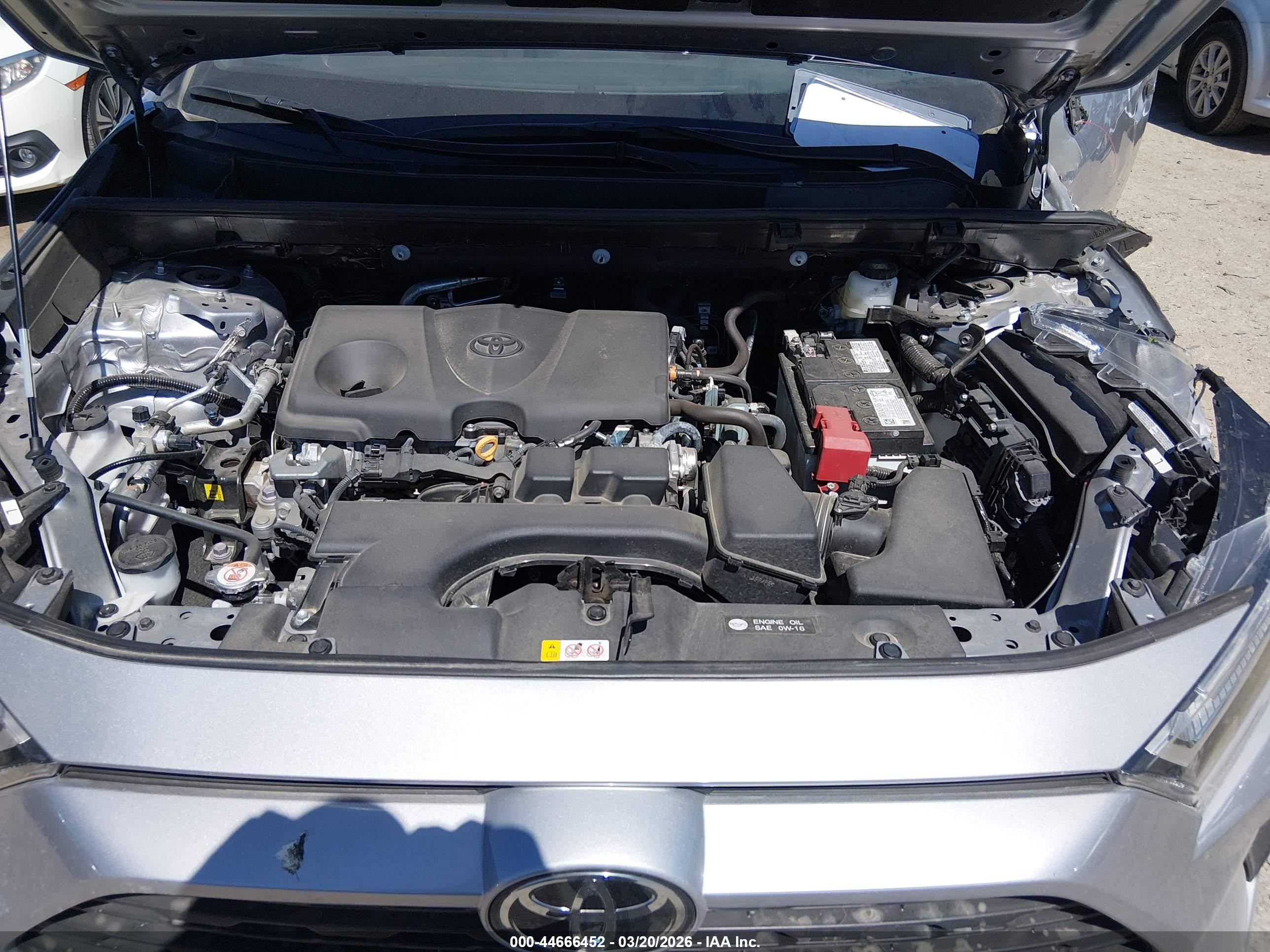 TOYOTA RAV4 image 10