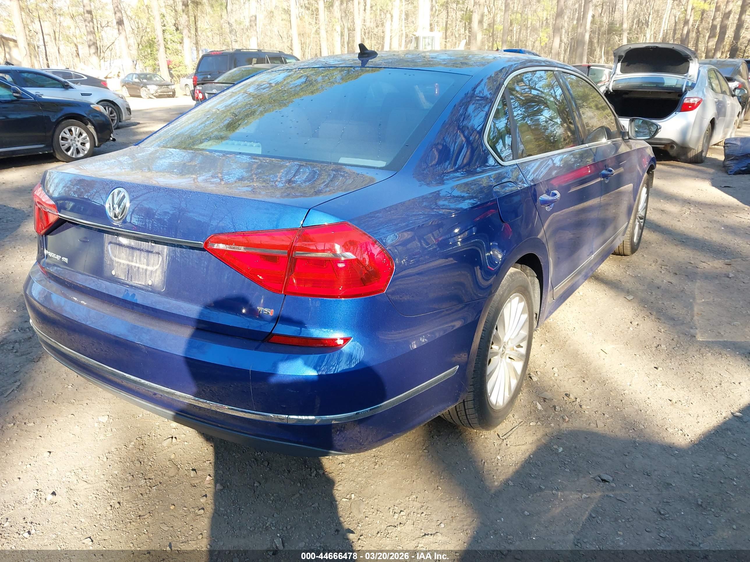 VOLKSWAGEN PASSAT image 4