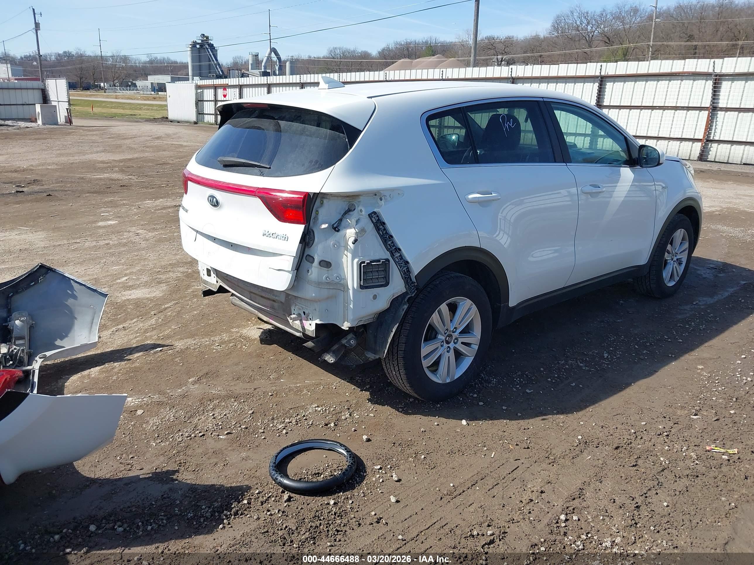 KIA SPORTAGE image 4