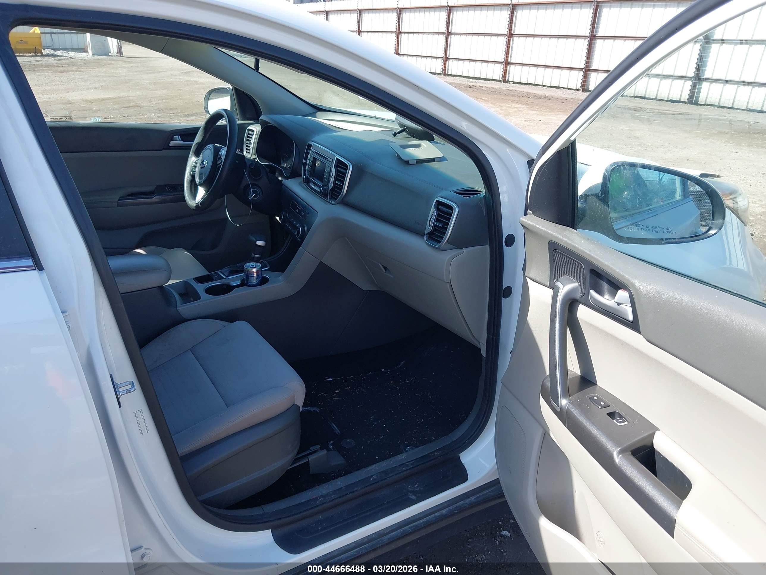 KIA SPORTAGE image 5