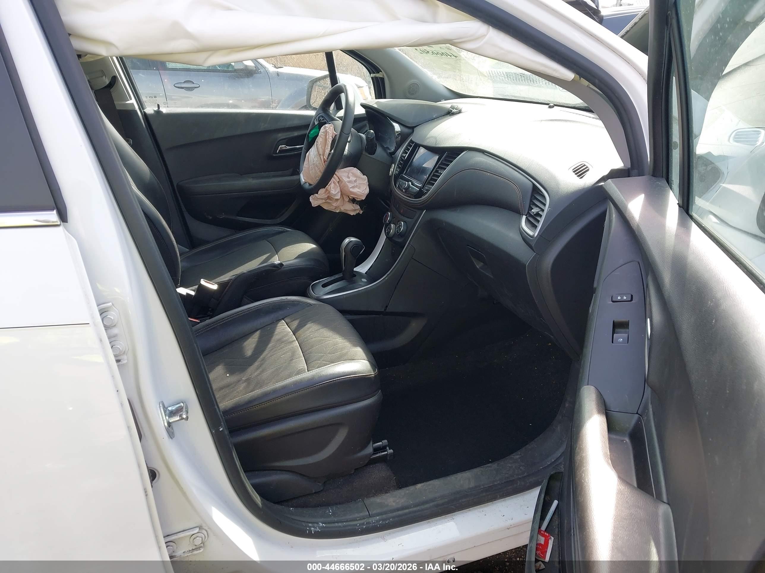 CHEVROLET TRAX image 5