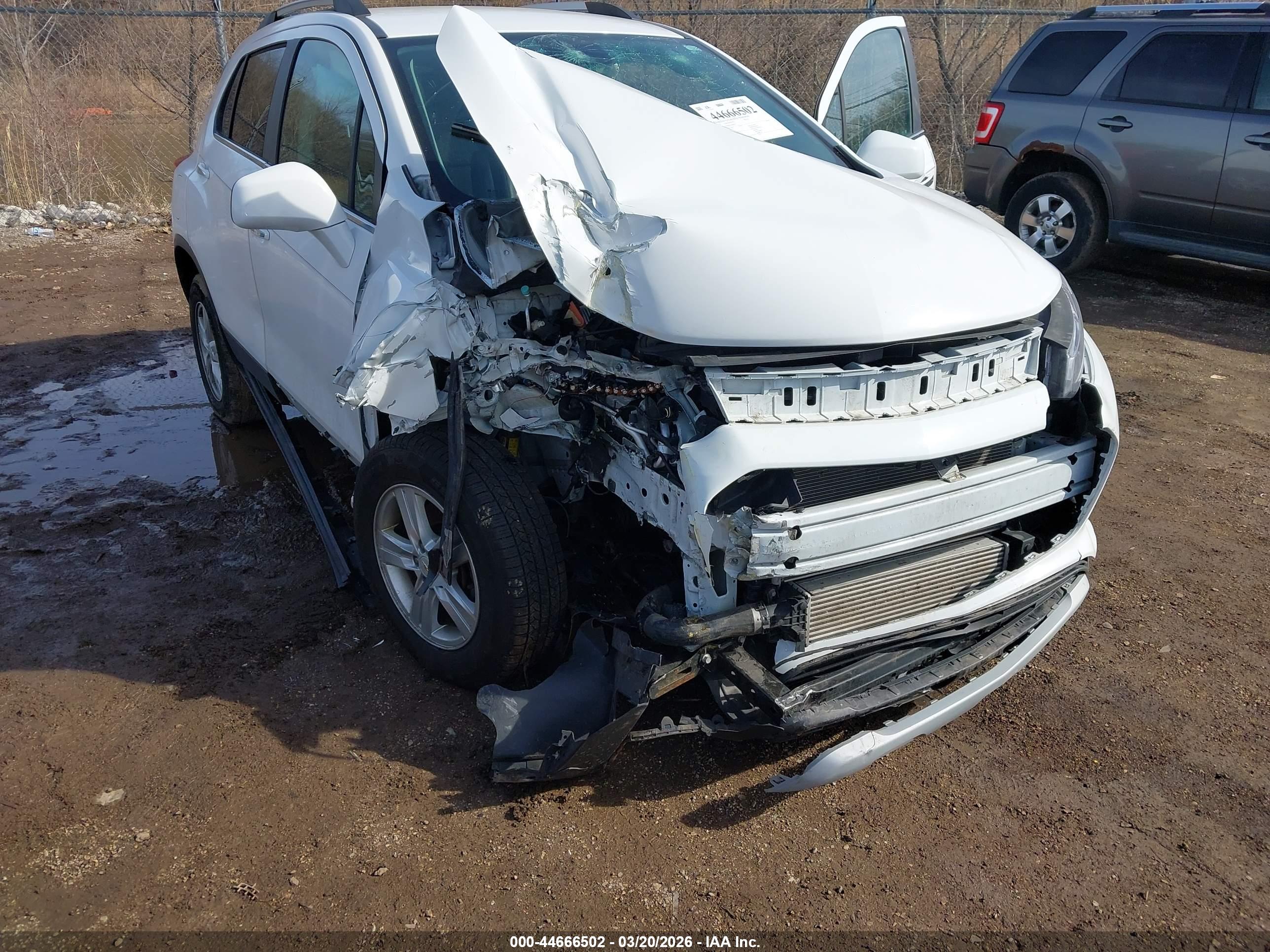 CHEVROLET TRAX image 6