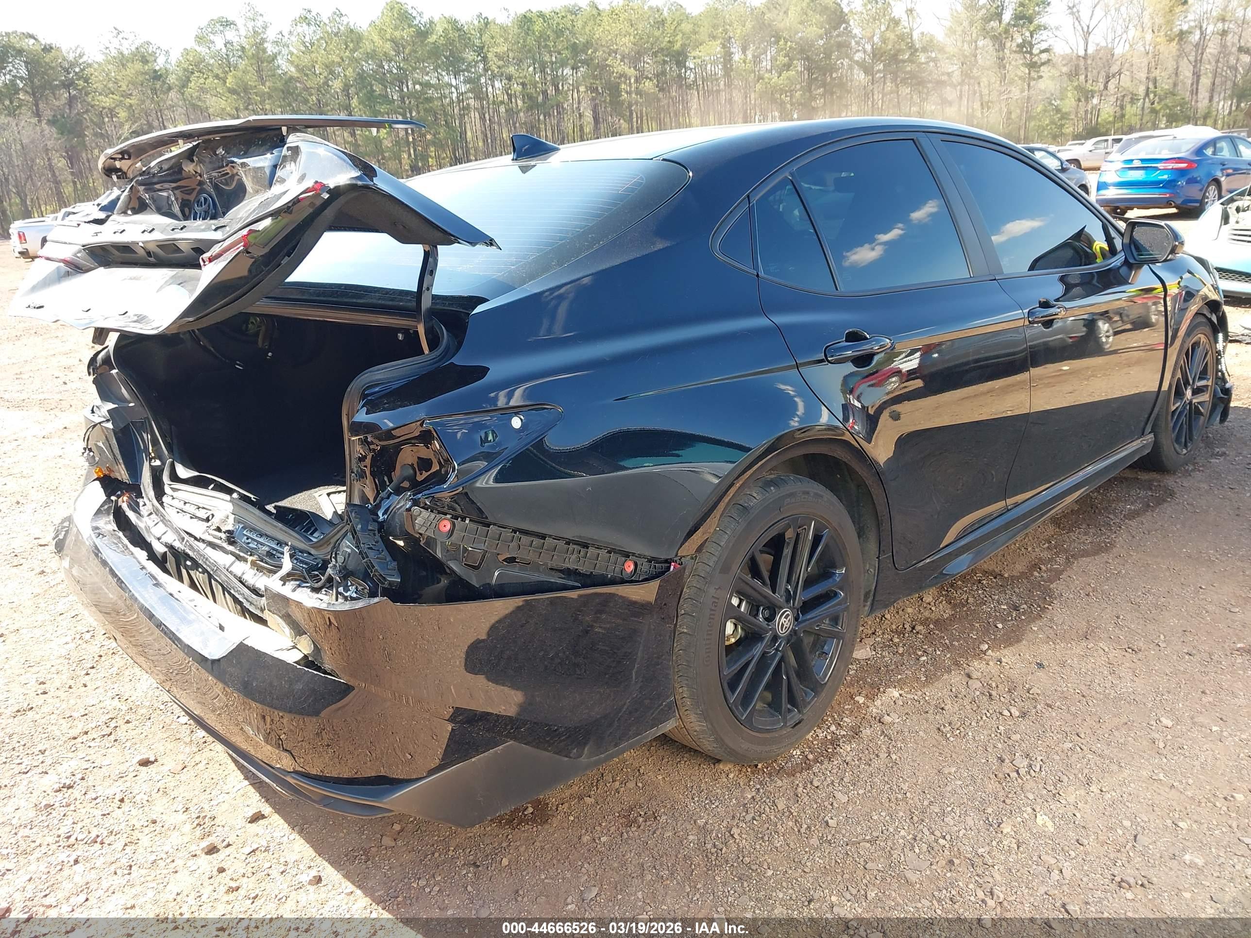TOYOTA CAMRY image 4