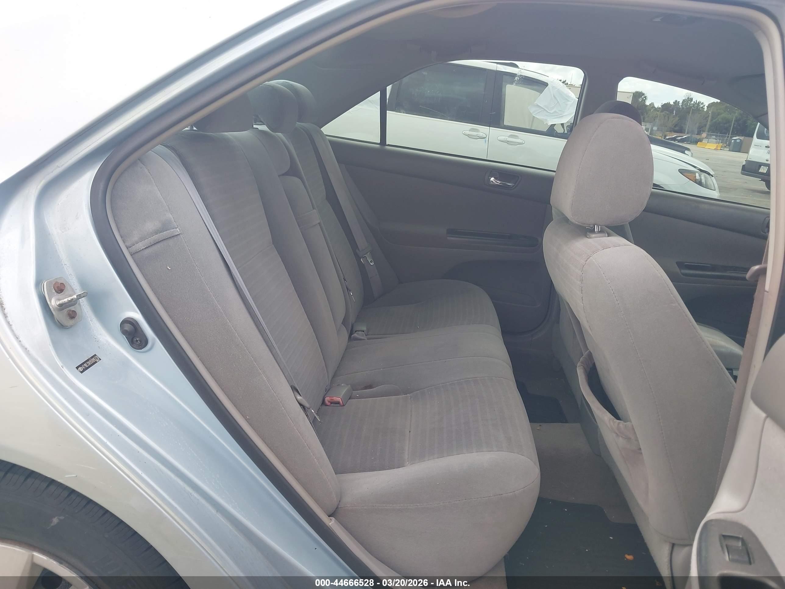 TOYOTA CAMRY image 8