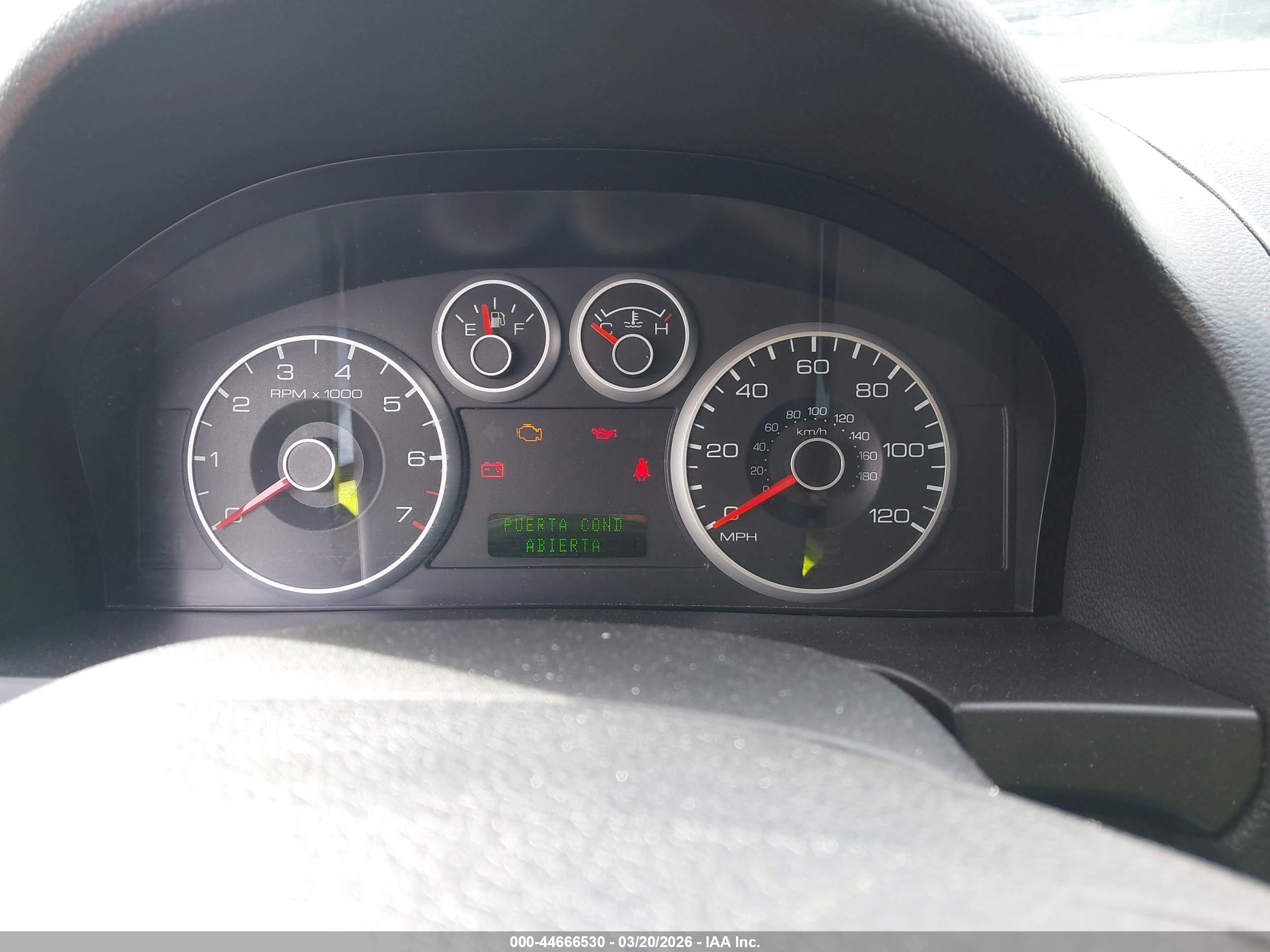 FORD FUSION image 7