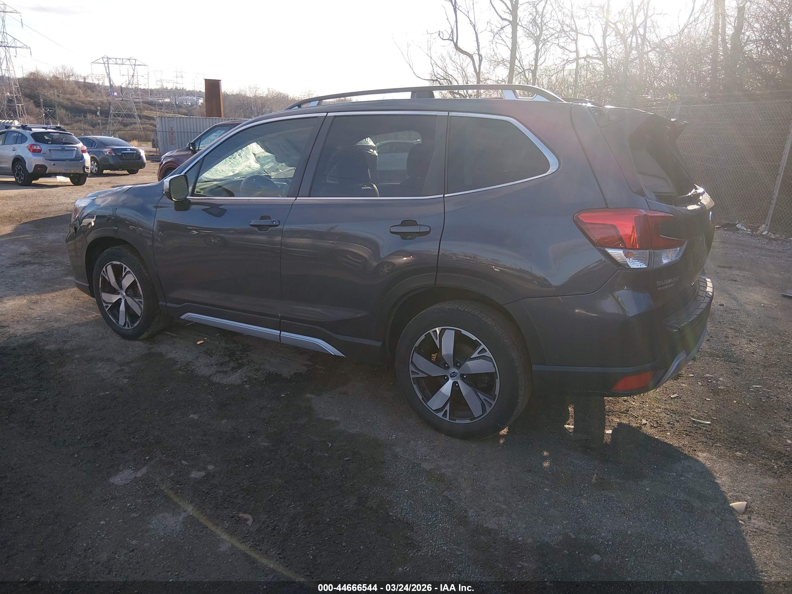 SUBARU FORESTER image 3