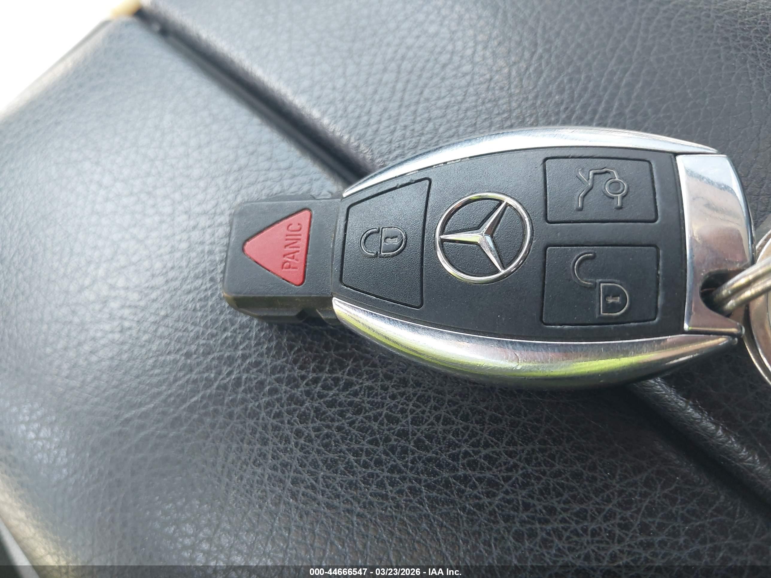 MERCEDES-BENZ GLC image 11