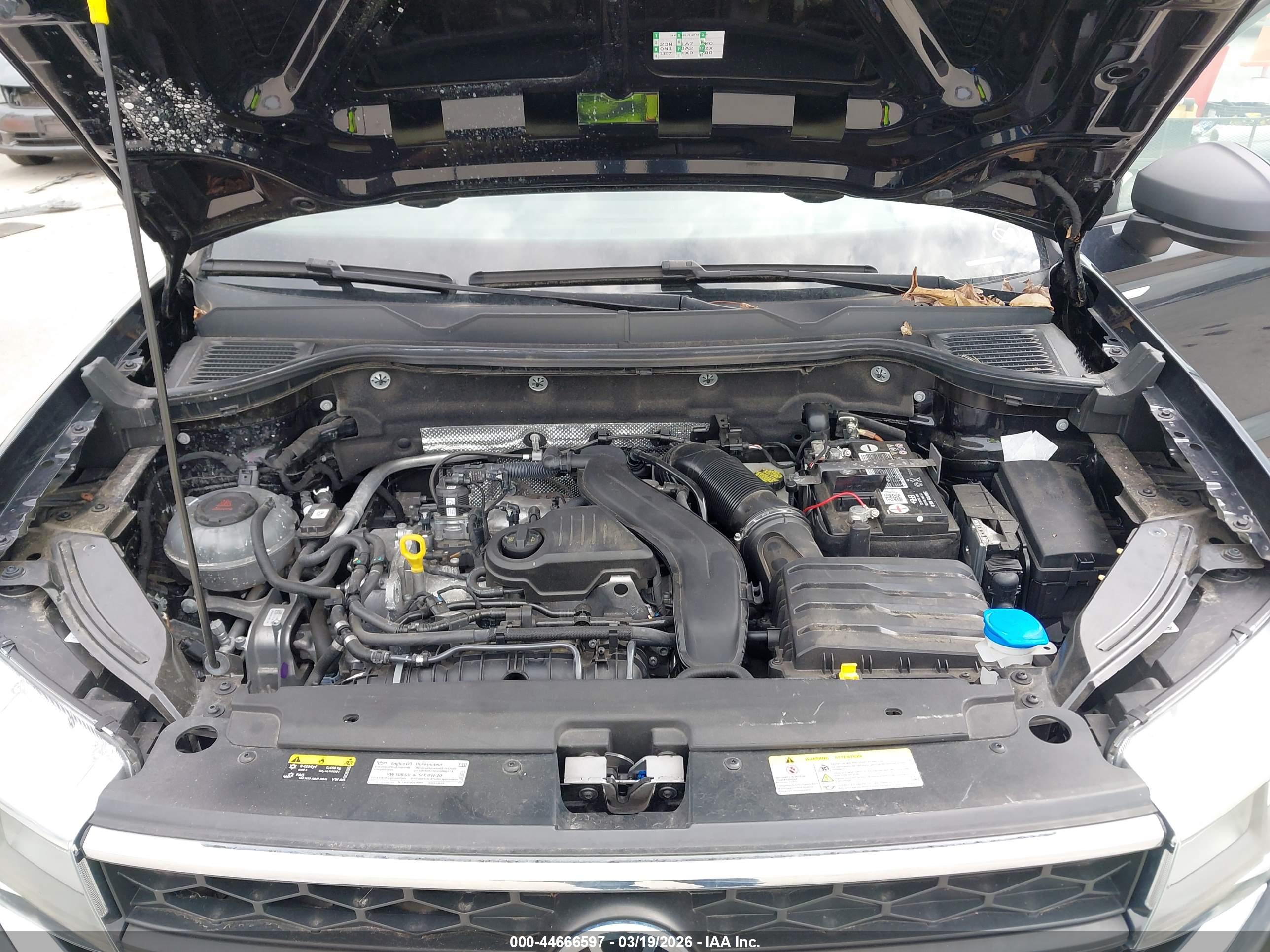 VOLKSWAGEN TAOS image 10