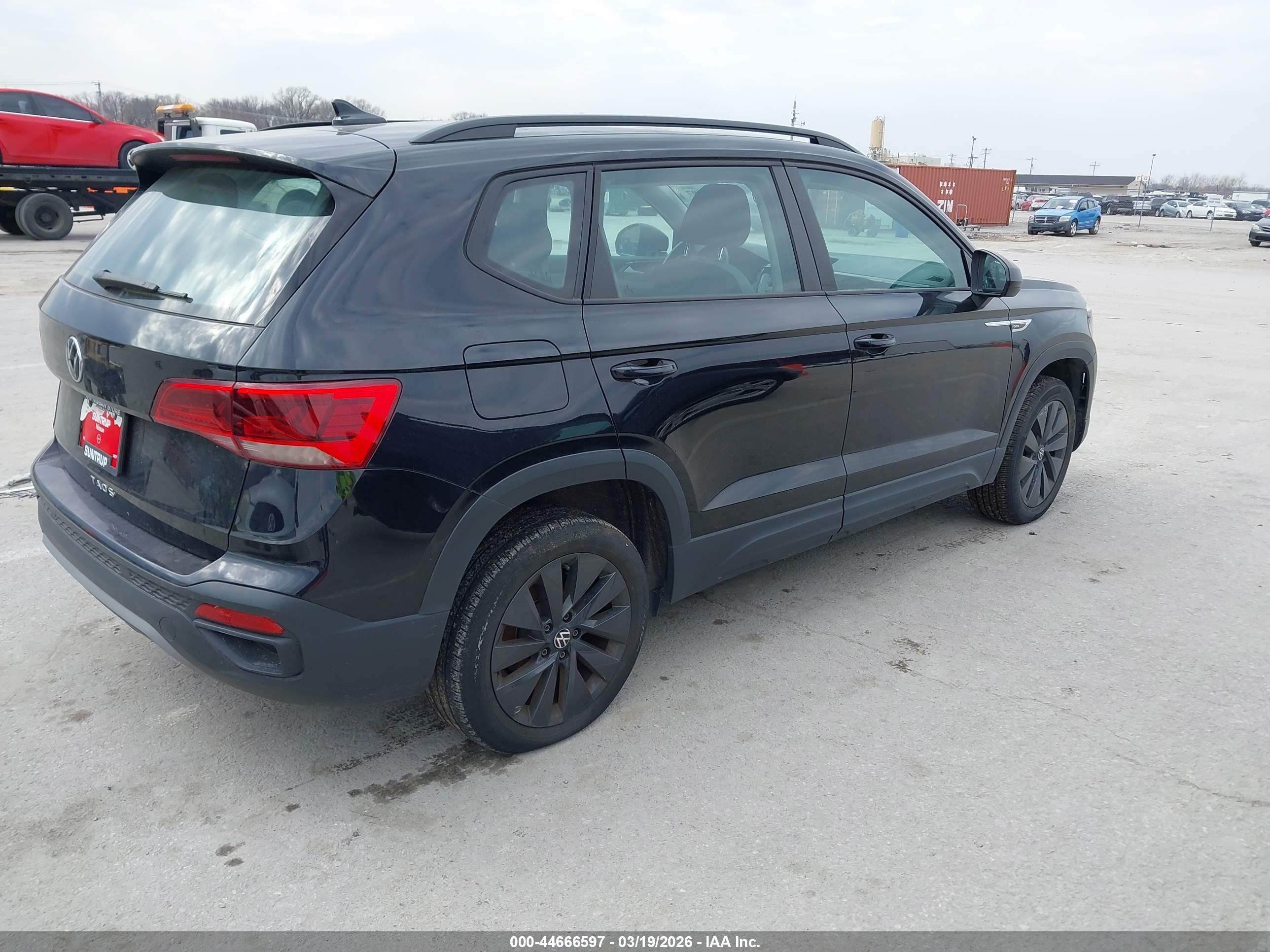 VOLKSWAGEN TAOS image 4
