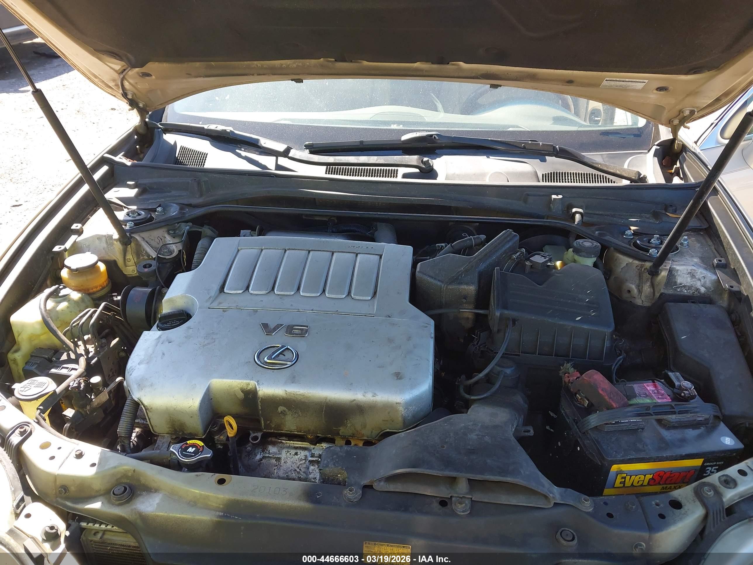 LEXUS ES image 10