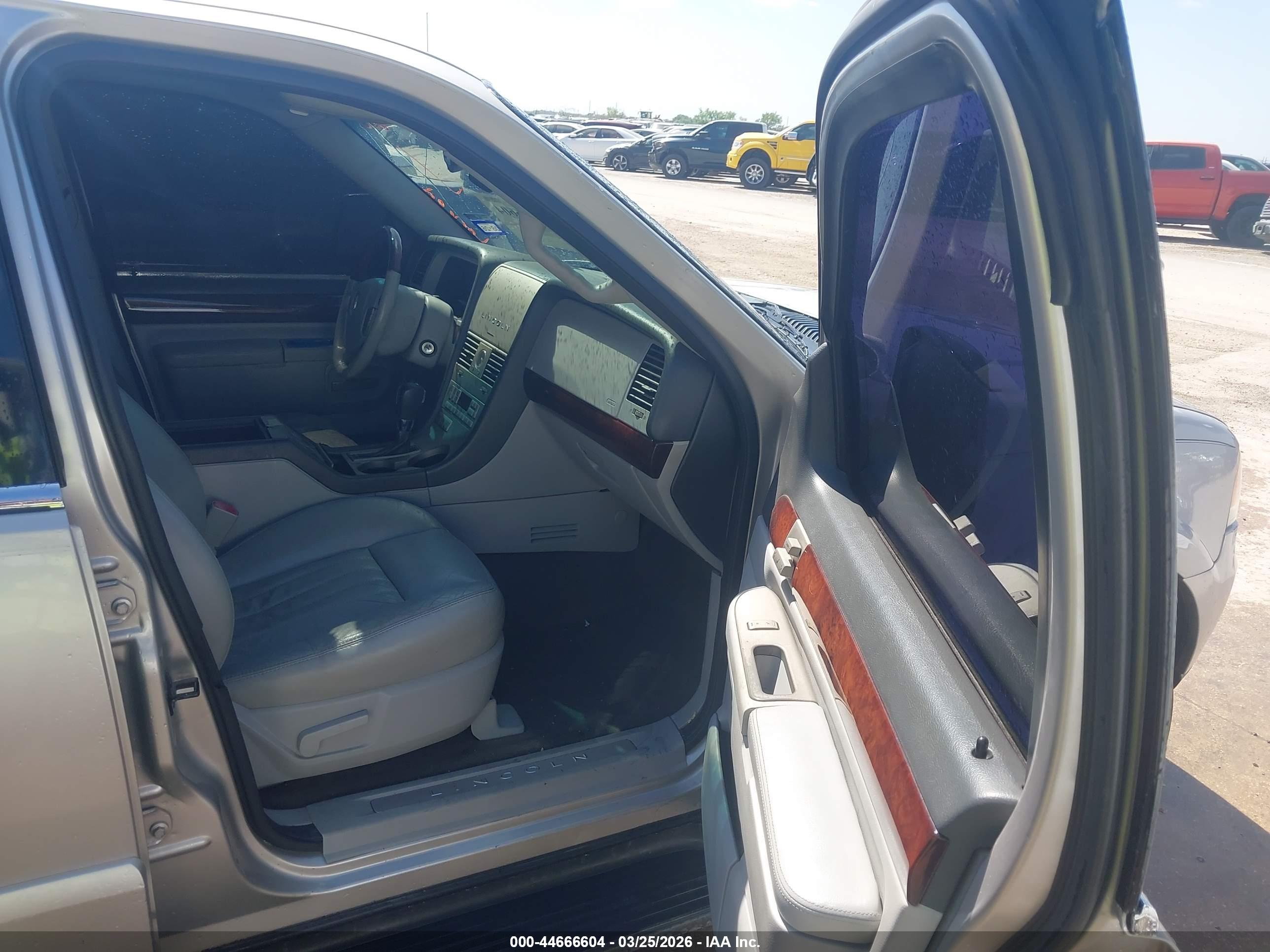 LINCOLN AVIATOR image 5