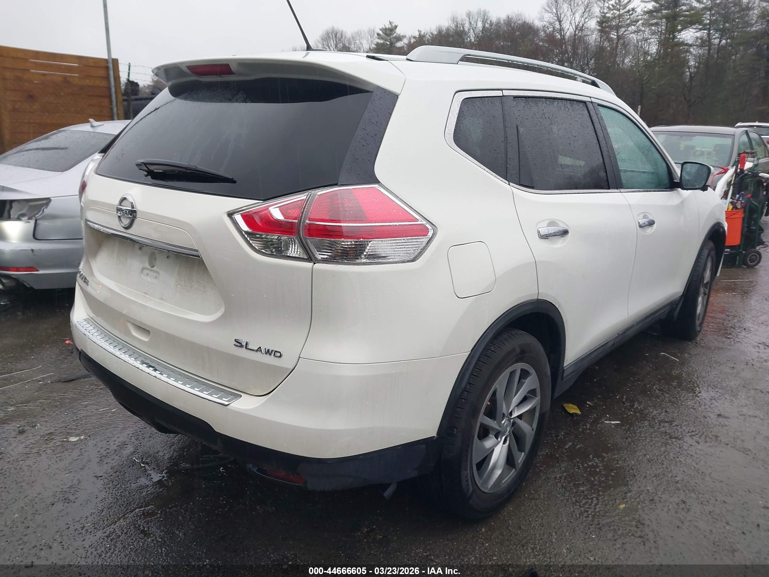 NISSAN ROGUE image 4