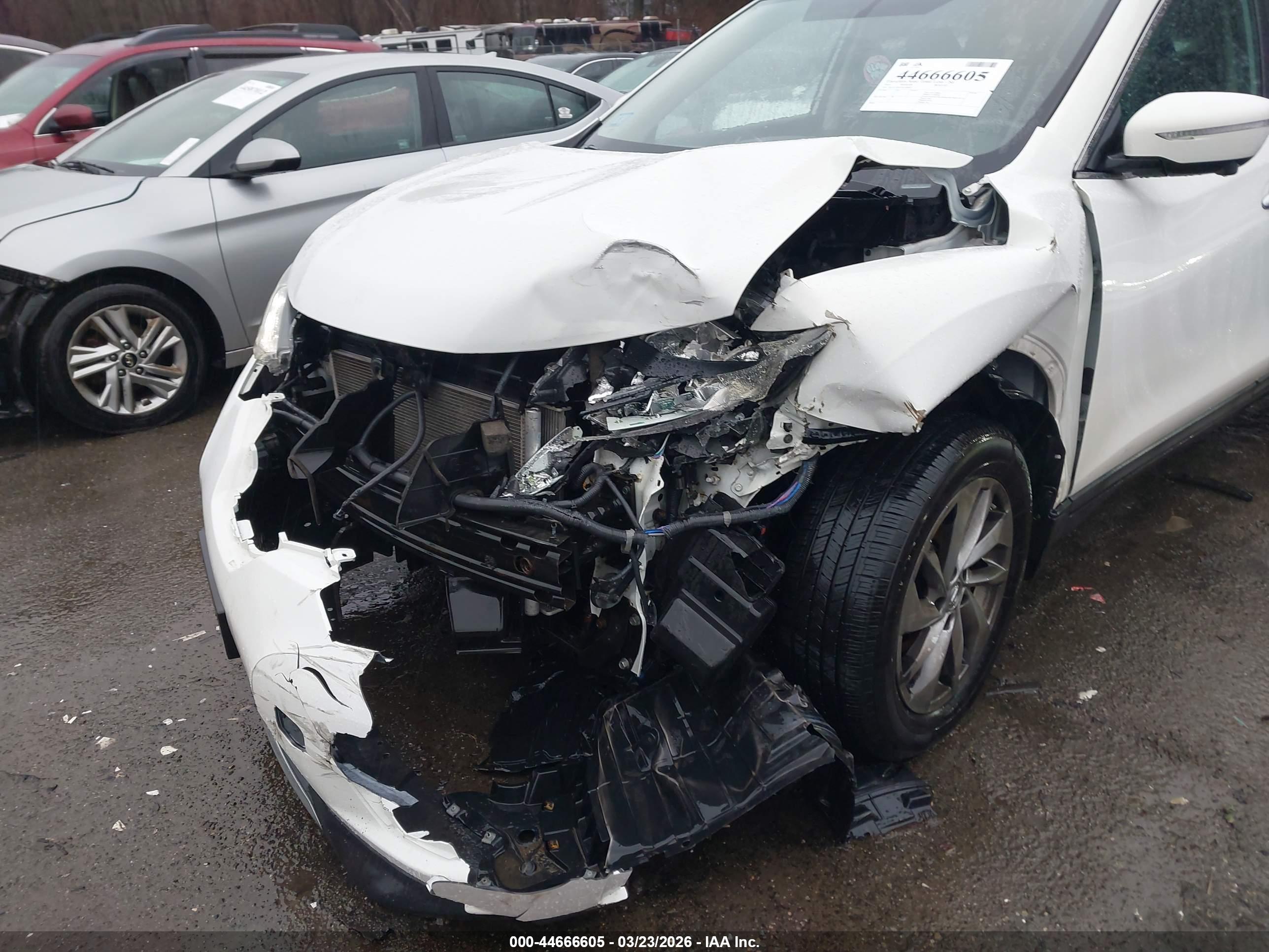 NISSAN ROGUE image 6
