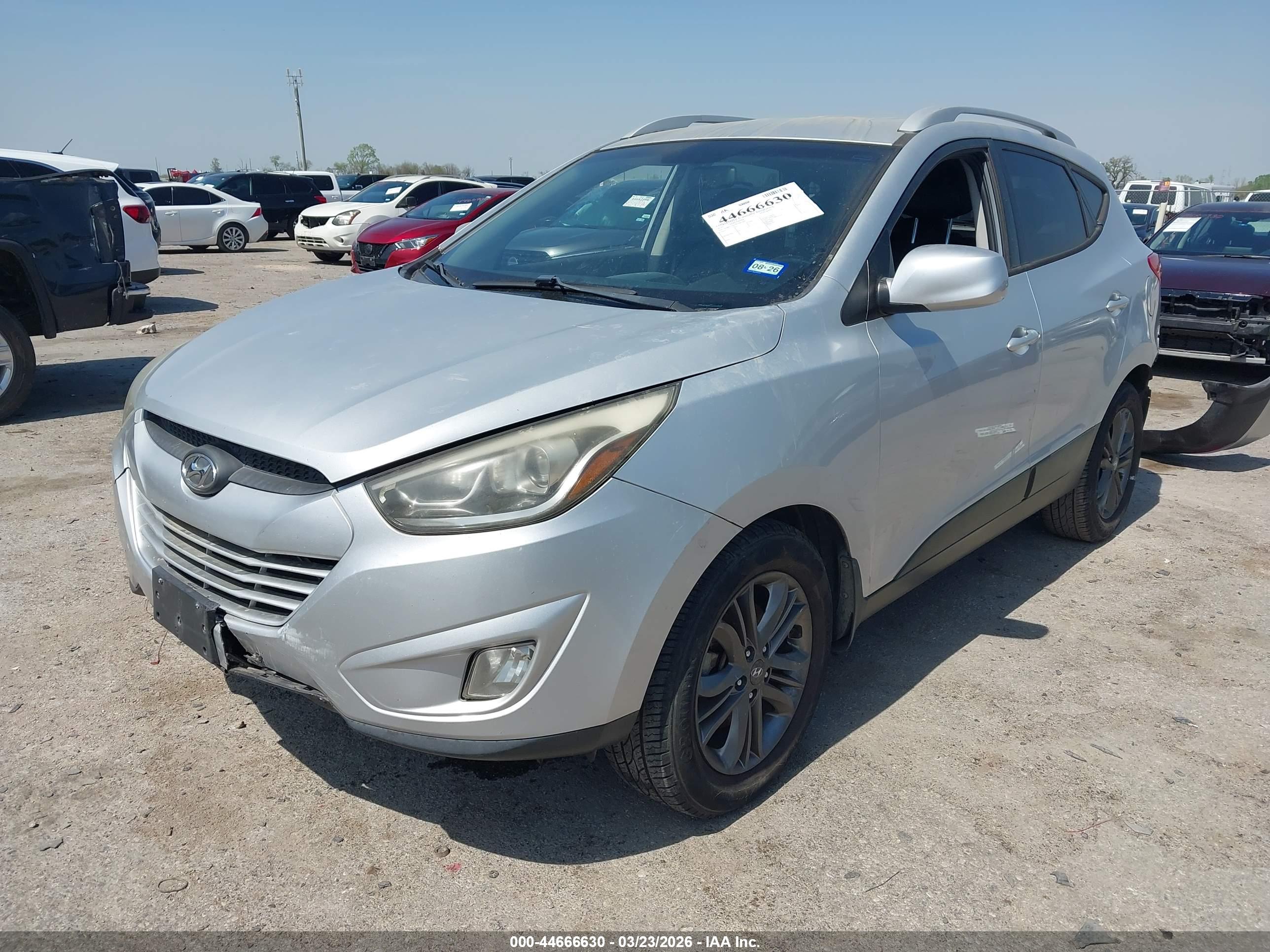 HYUNDAI TUCSON image 2