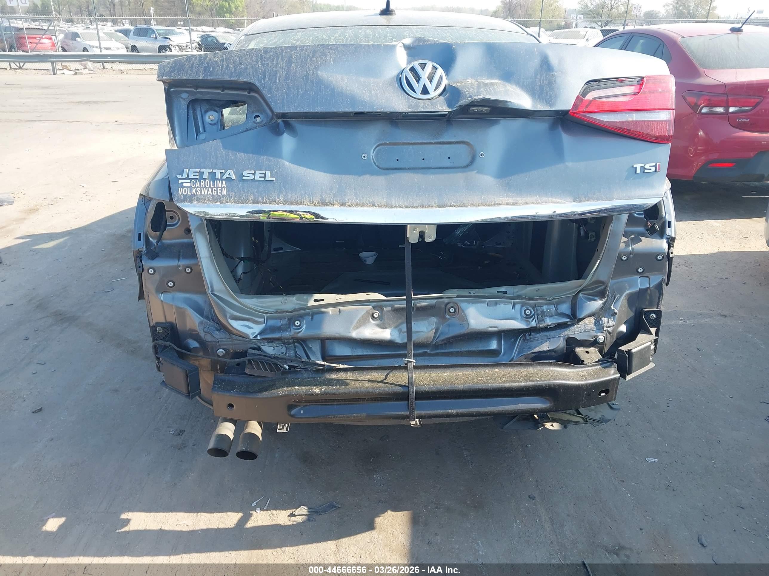 VOLKSWAGEN JETTA image 6