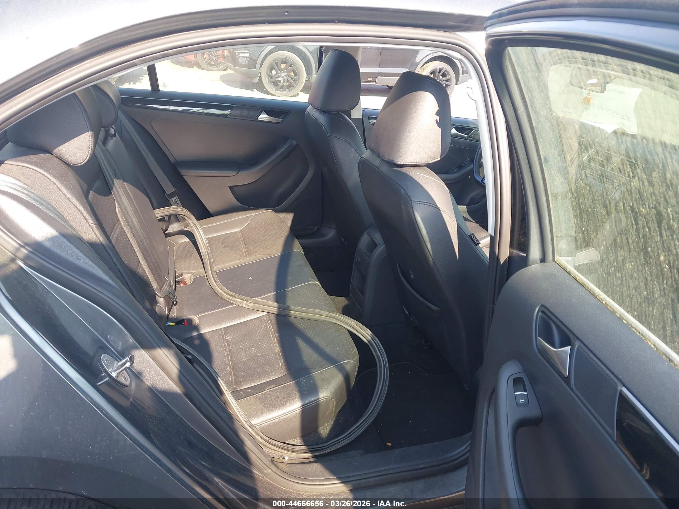 VOLKSWAGEN JETTA image 8