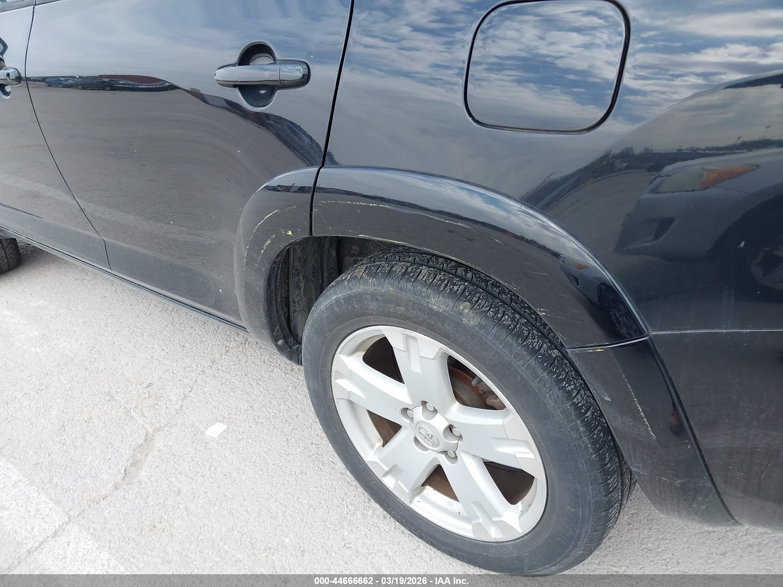 TOYOTA RAV4 image 6