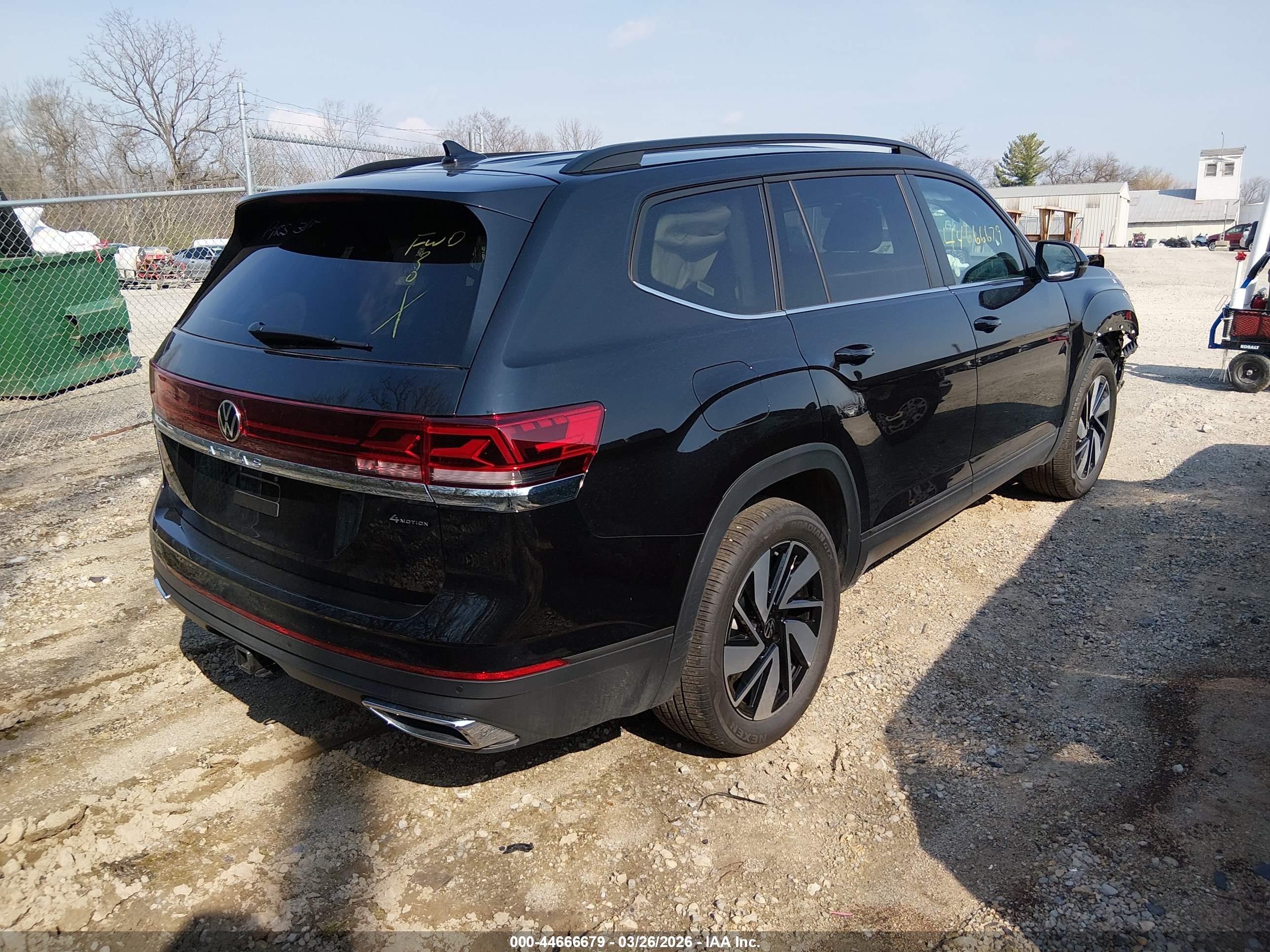 VOLKSWAGEN ATLAS image 4