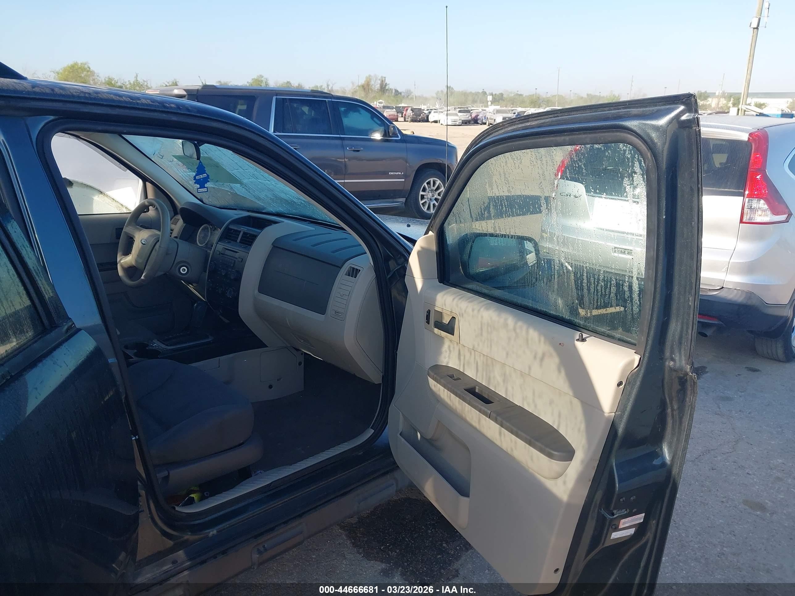 FORD ESCAPE image 5