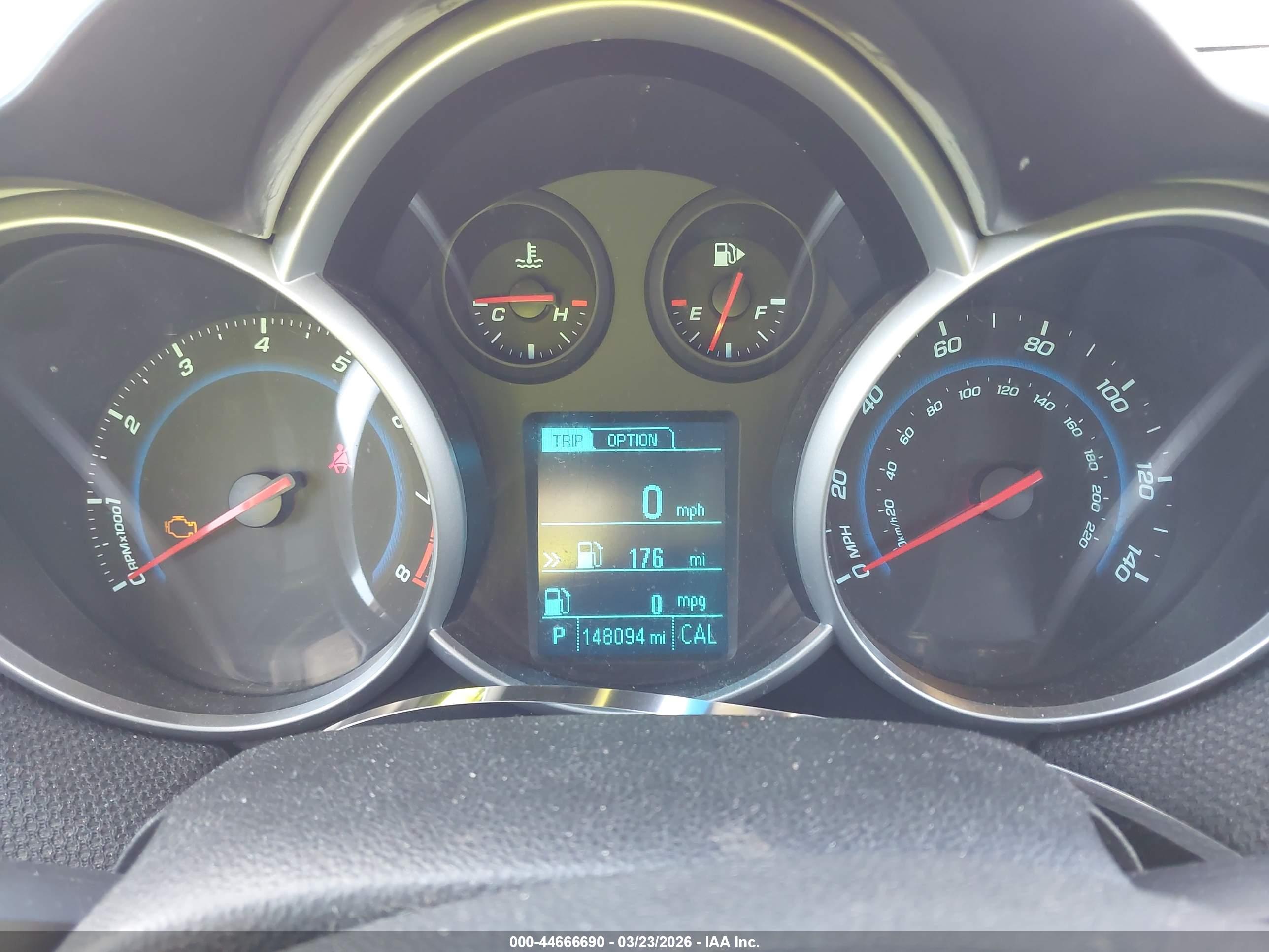 CHEVROLET CRUZE image 7