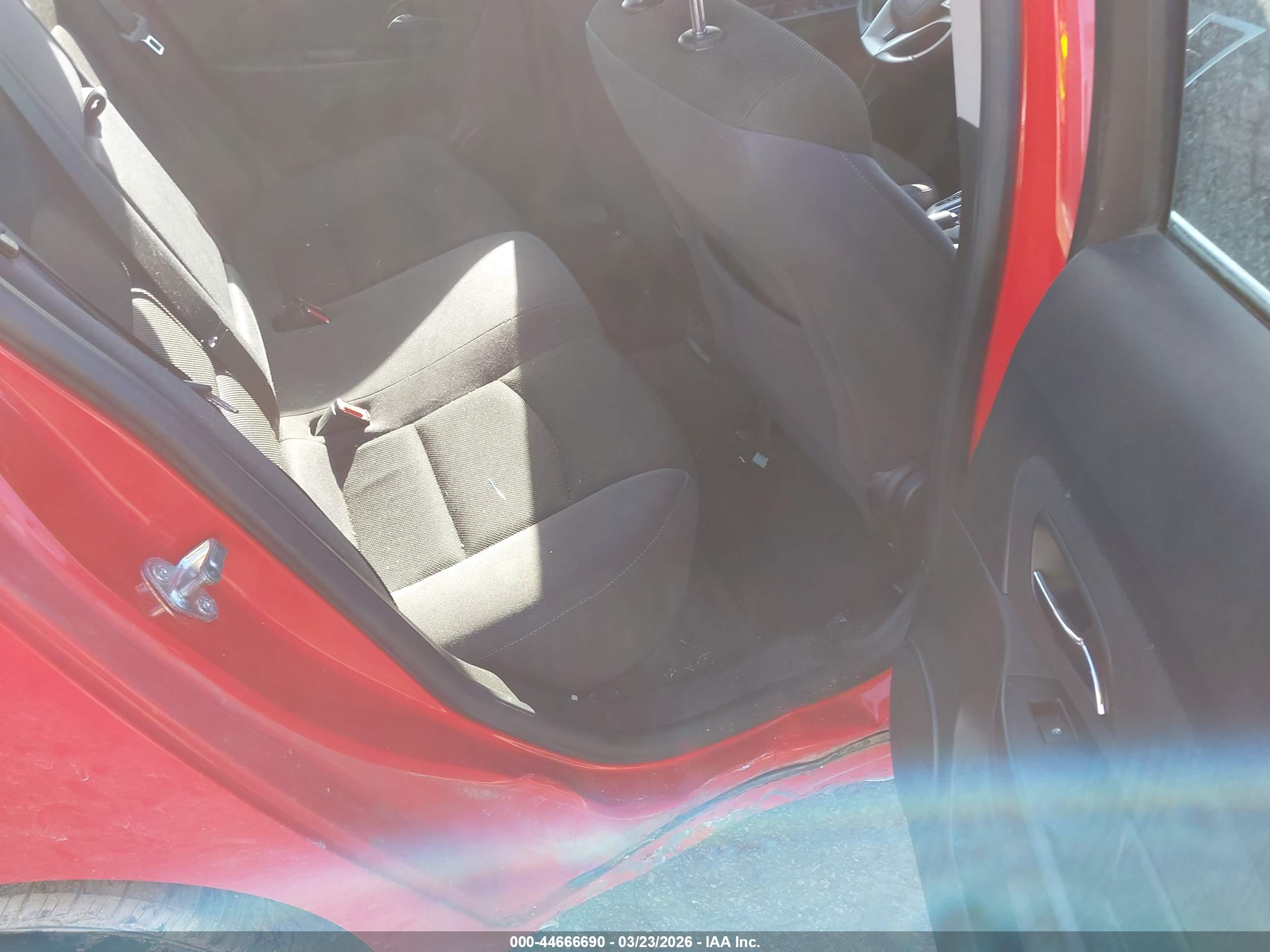 CHEVROLET CRUZE image 8