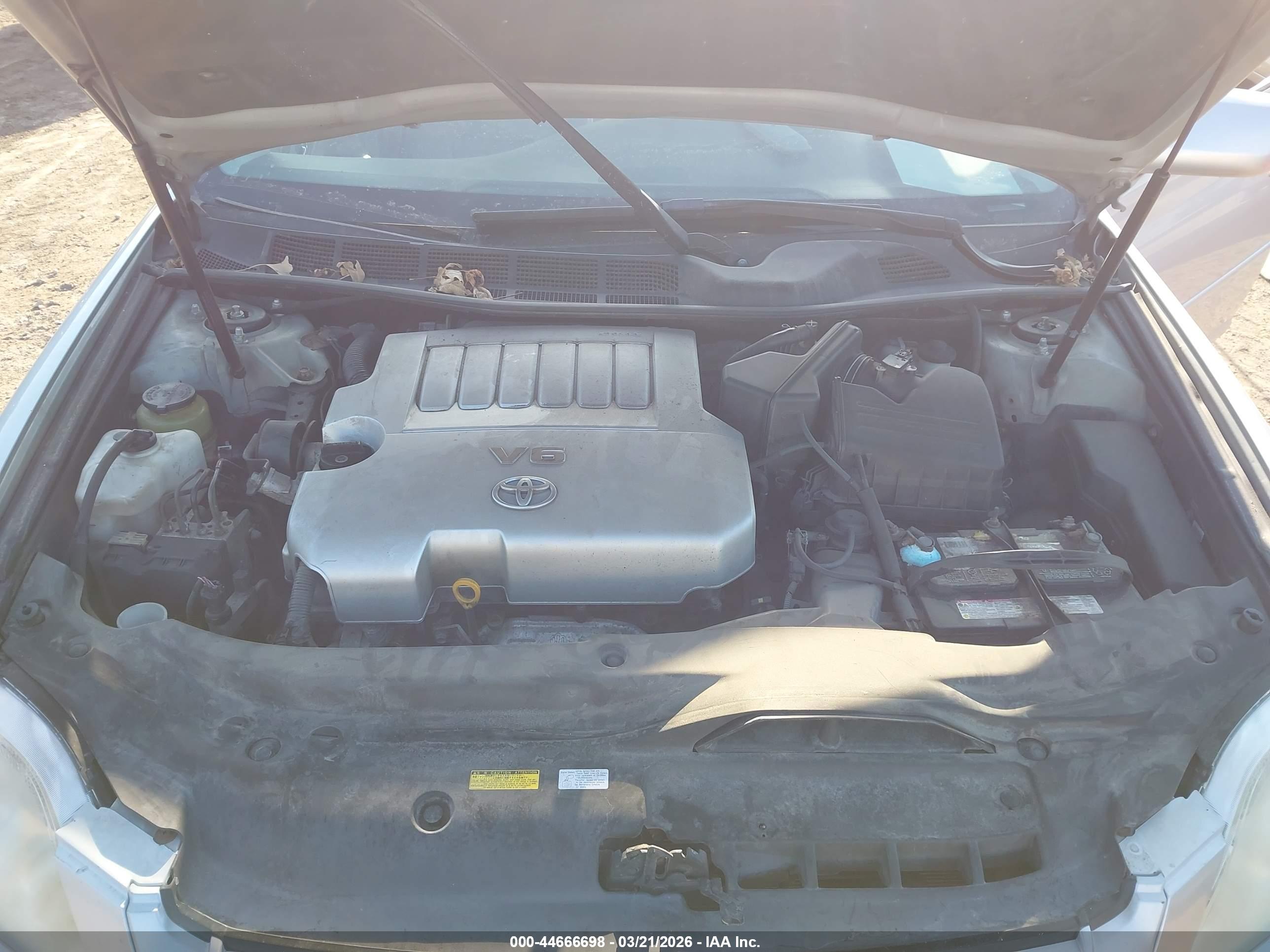 TOYOTA AVALON image 10