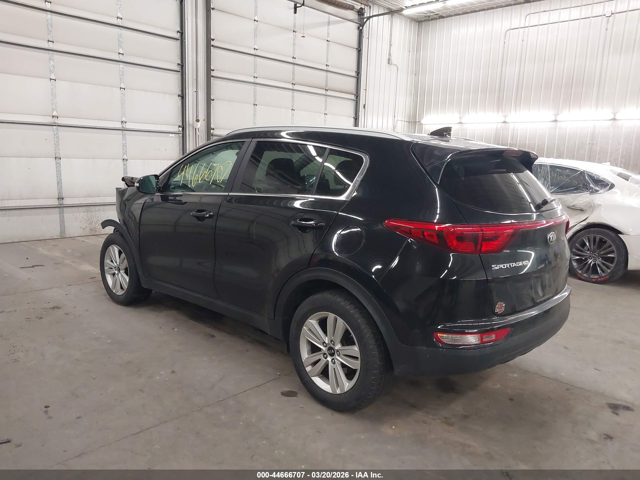 KIA SPORTAGE image 3